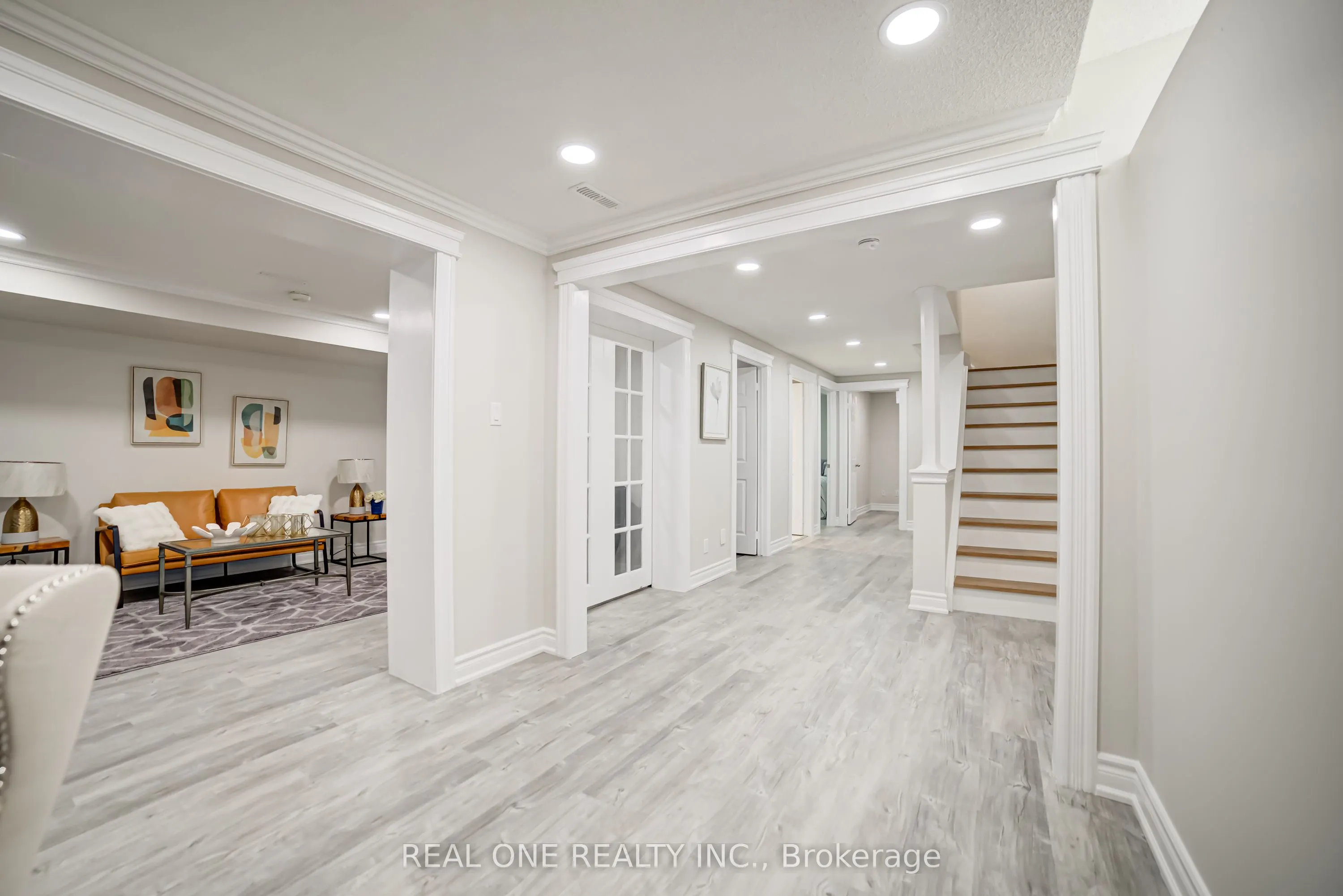 10 Squire Drive