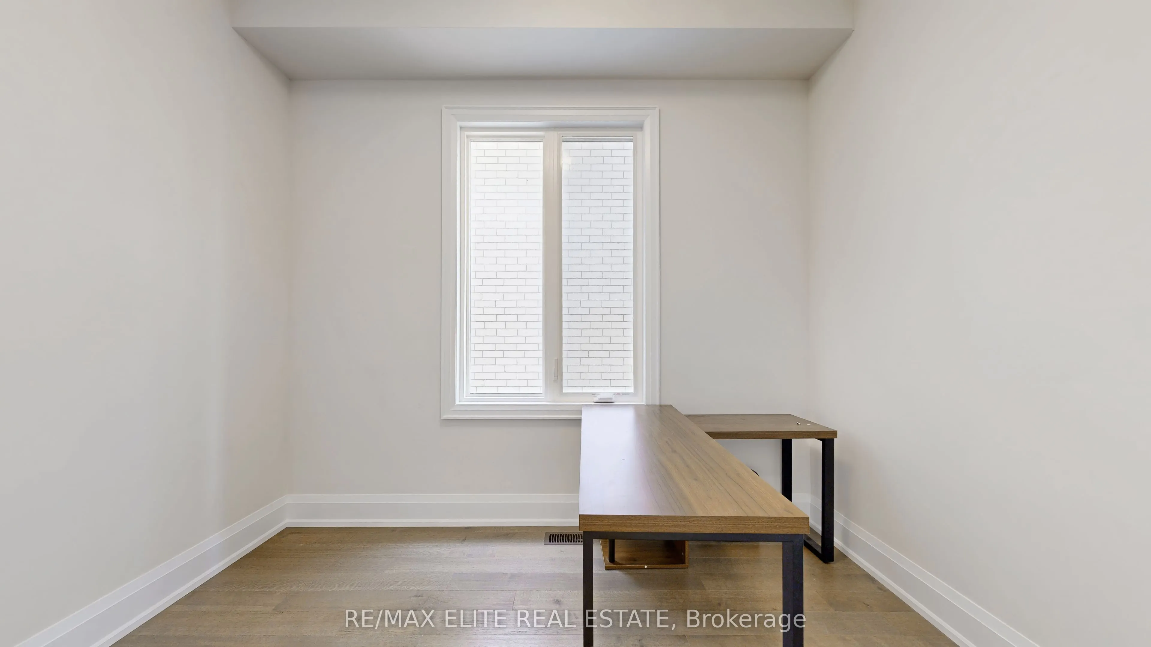 11 DWELL Avenue