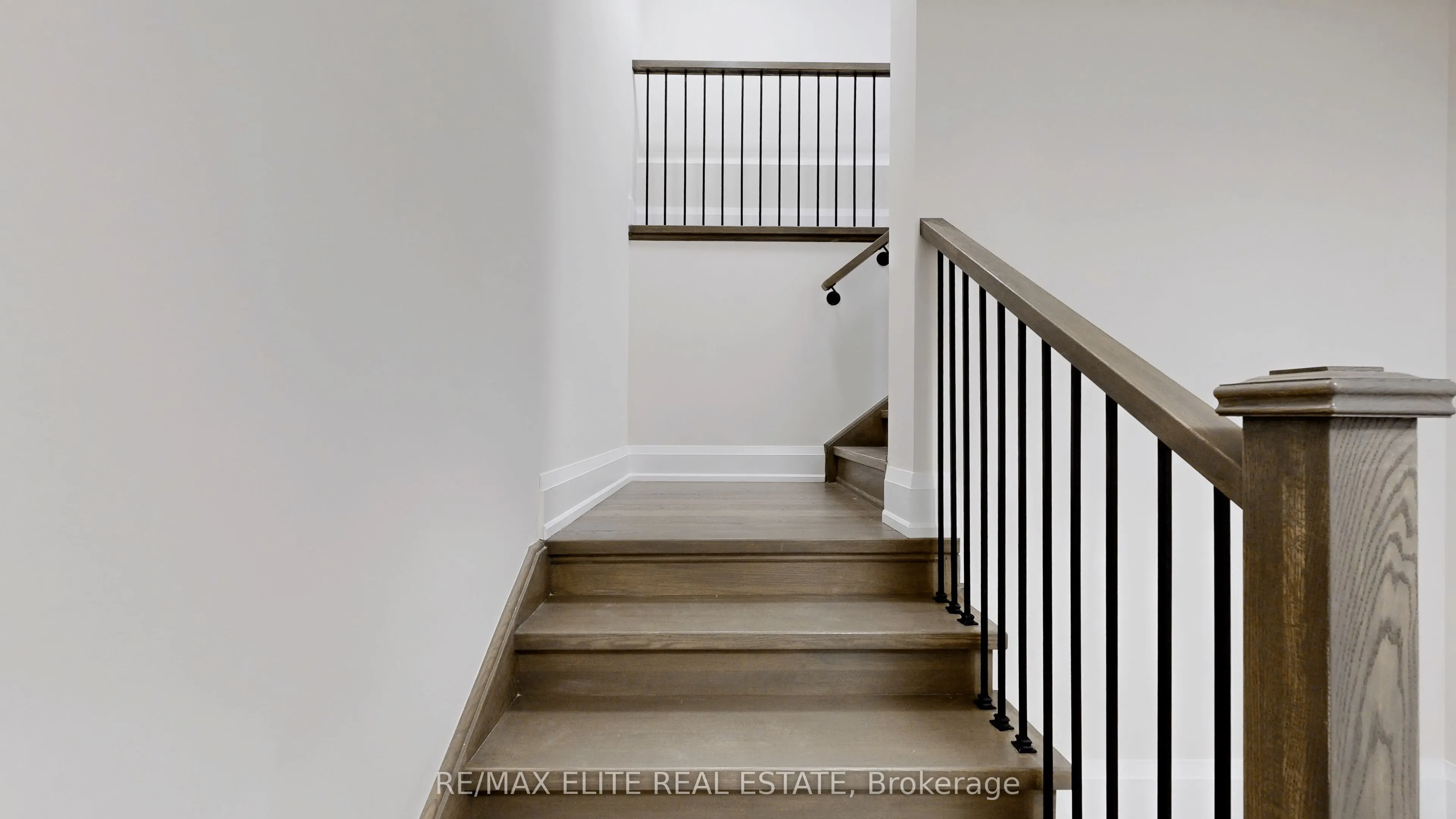 11 DWELL Avenue