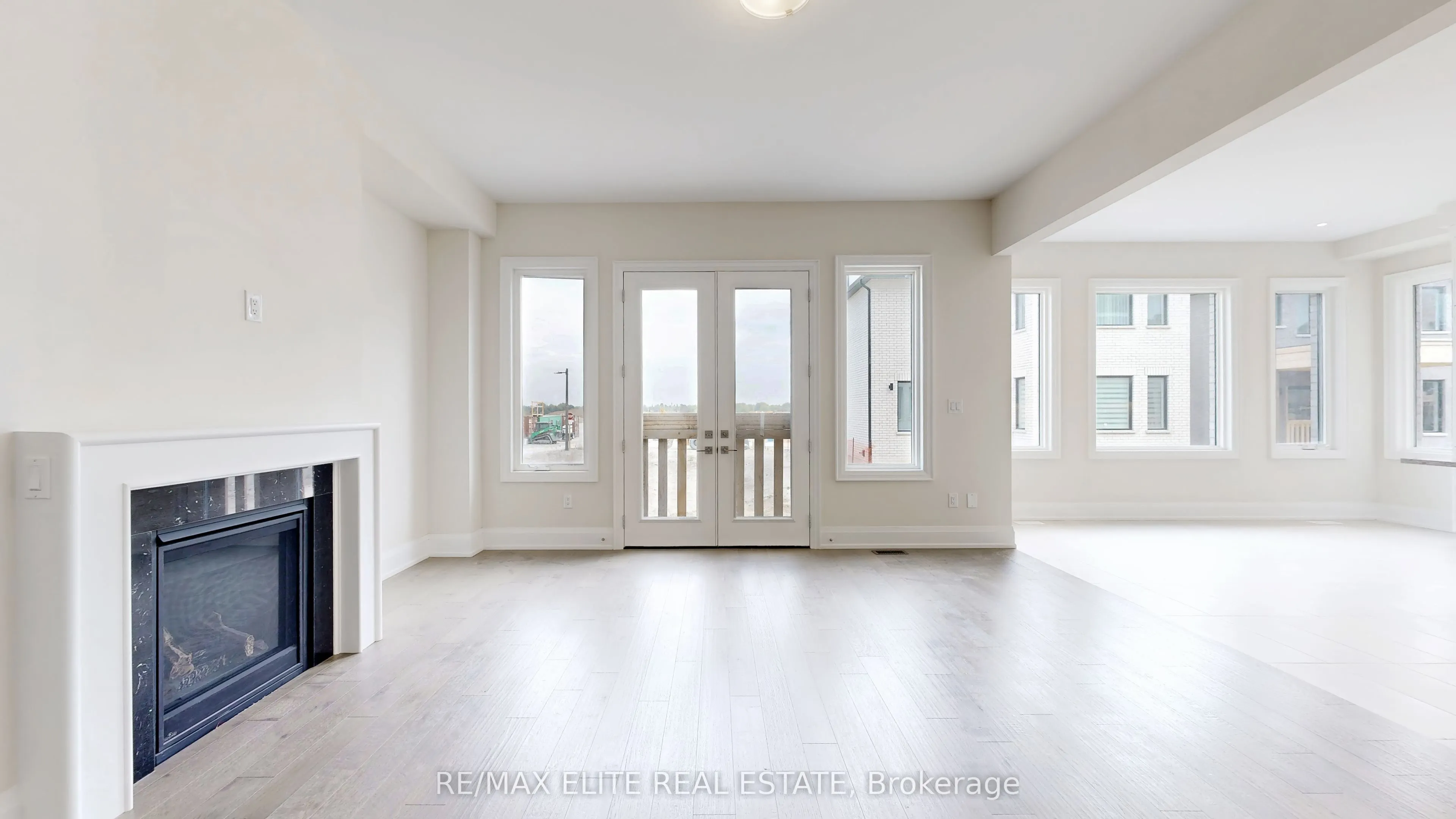 11 DWELL Avenue