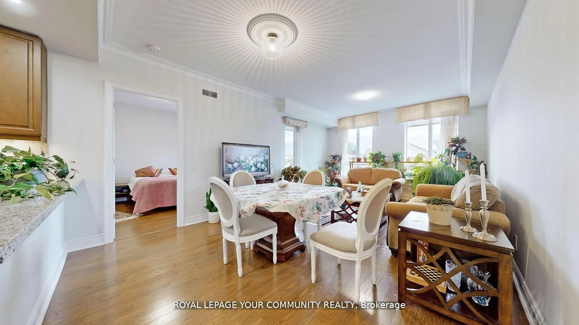 10101 Yonge Street, #303