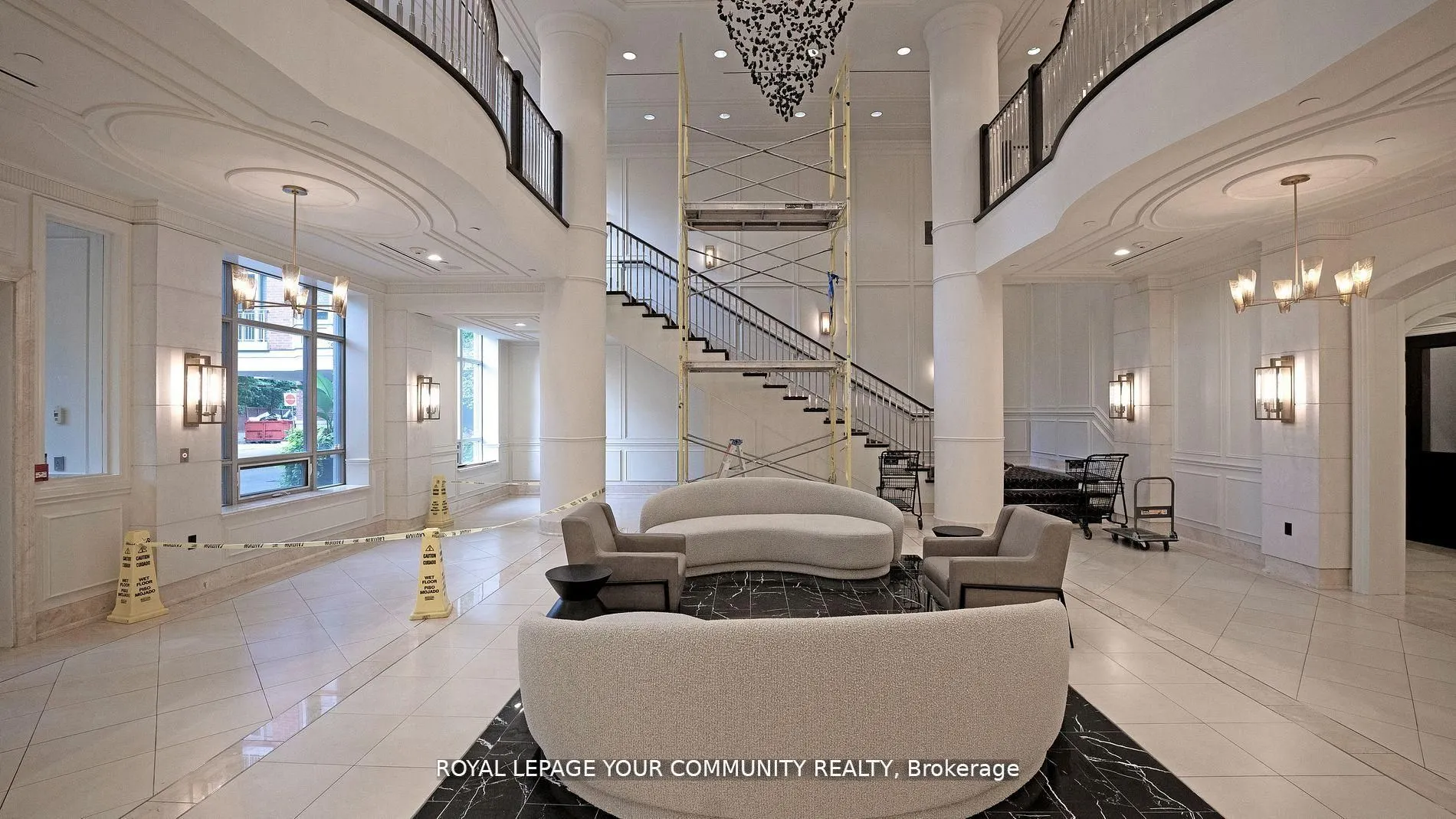 10101 Yonge Street, #303