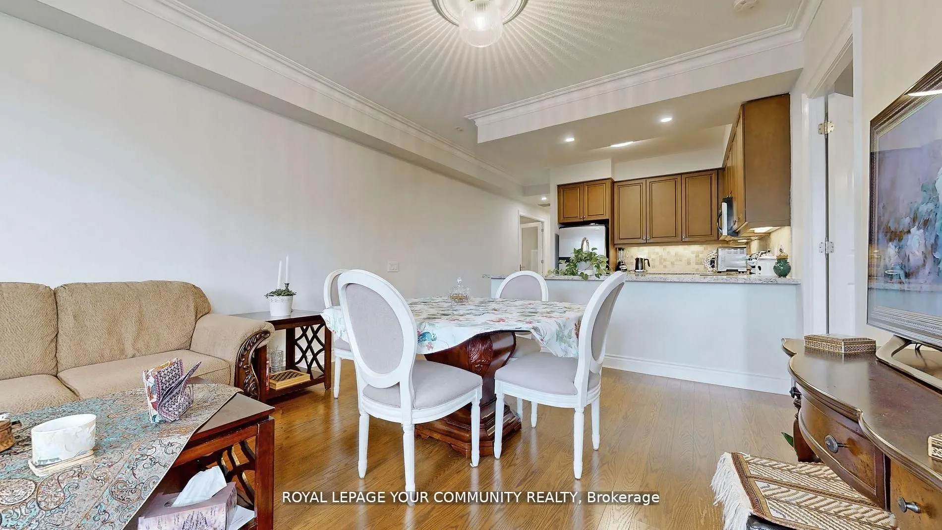 10101 Yonge Street, #303