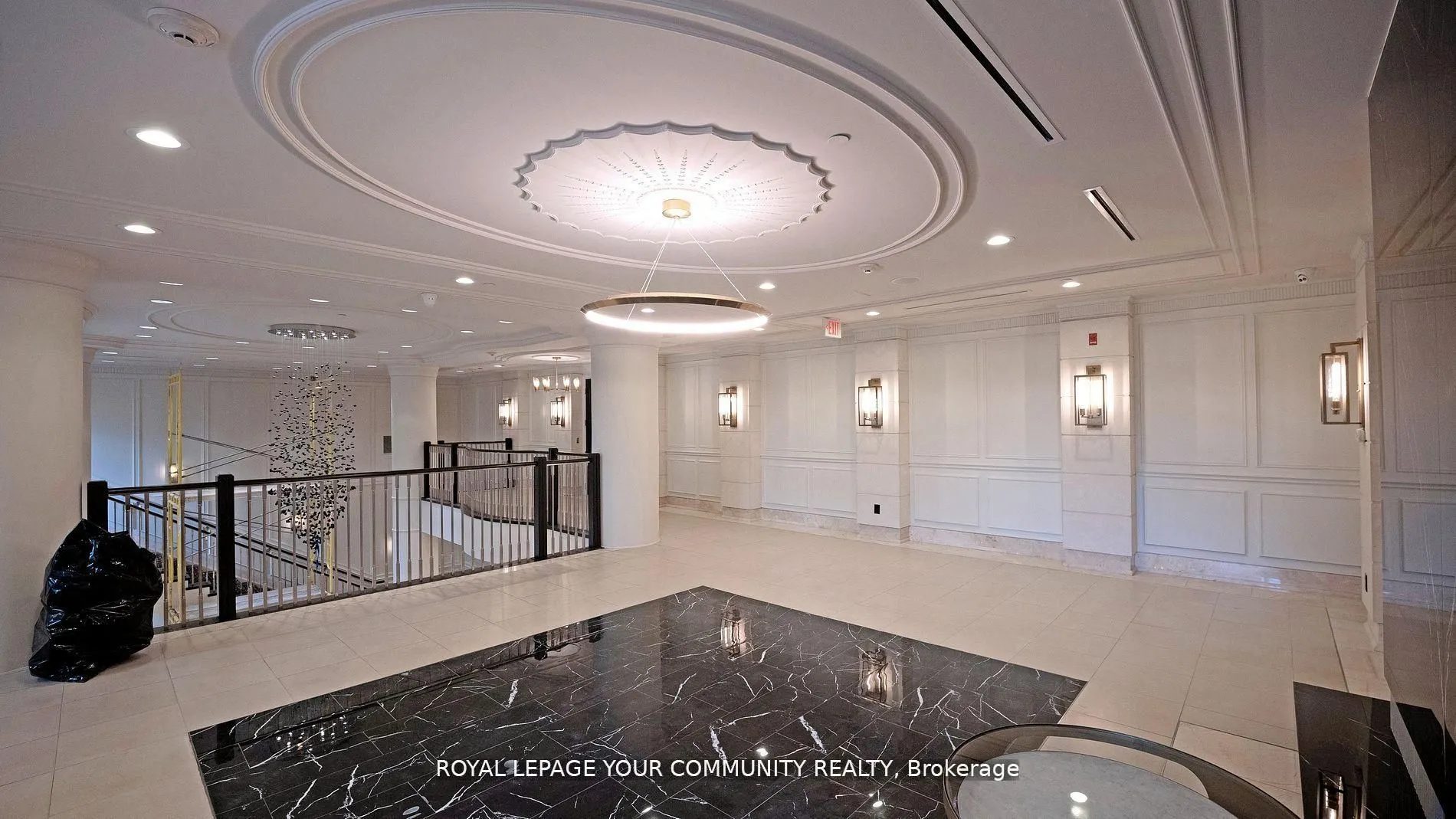 10101 Yonge Street, #303
