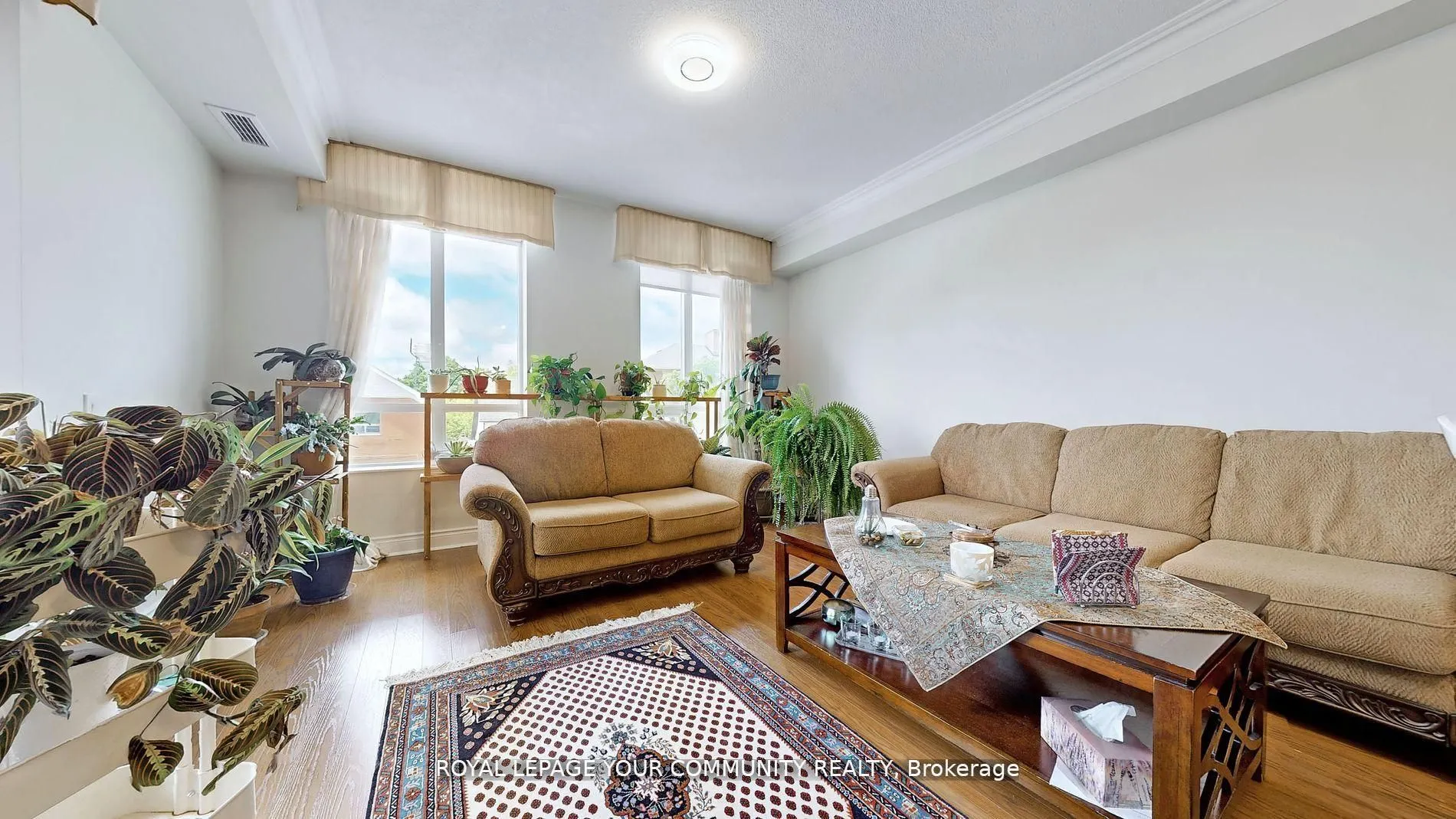 10101 Yonge Street, #303