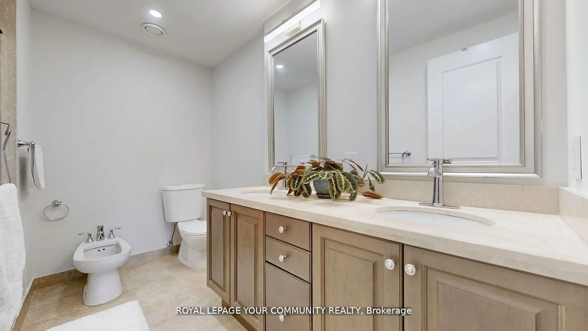10101 Yonge Street, #303
