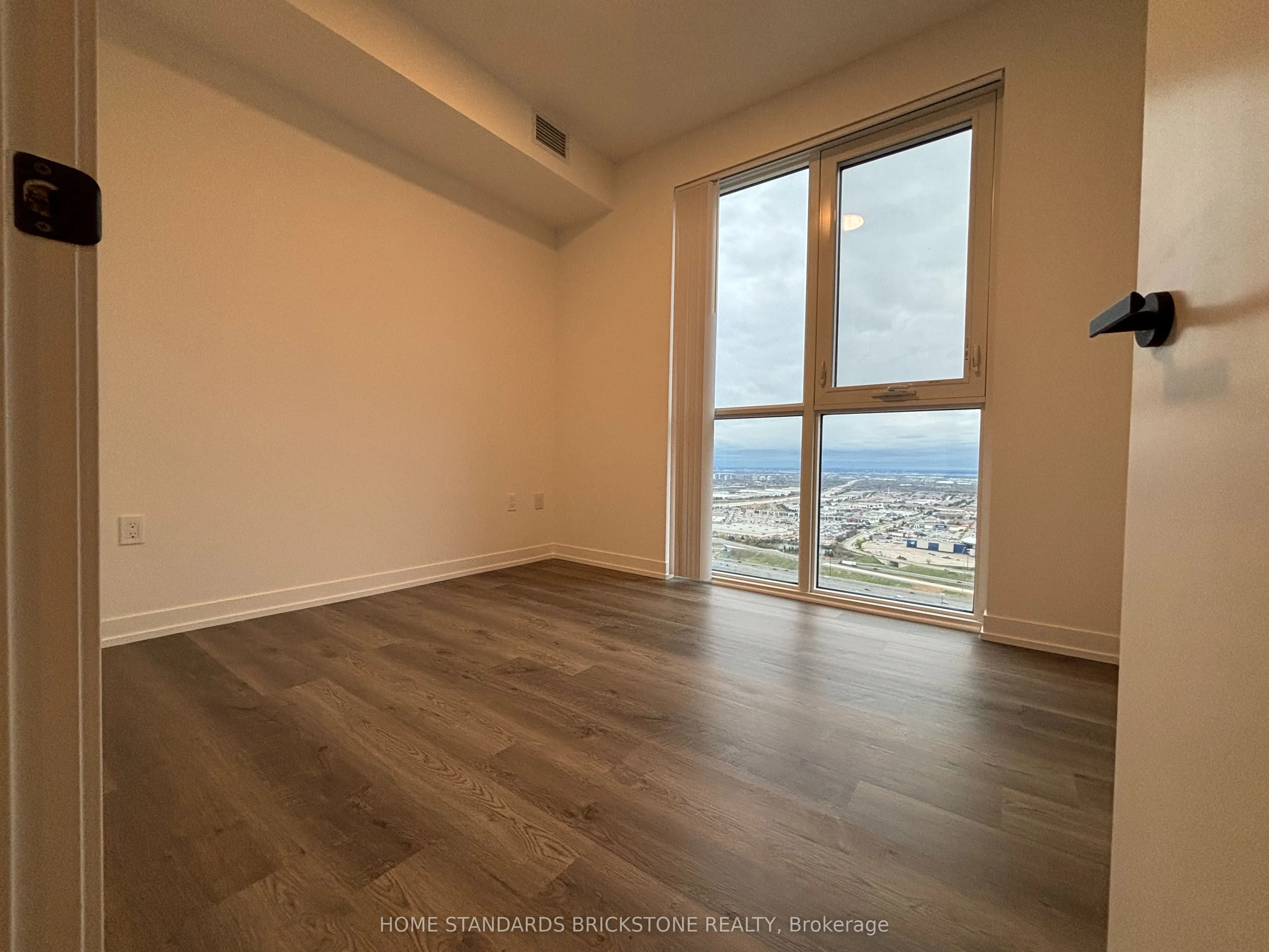 195 Commerce Street, #4506