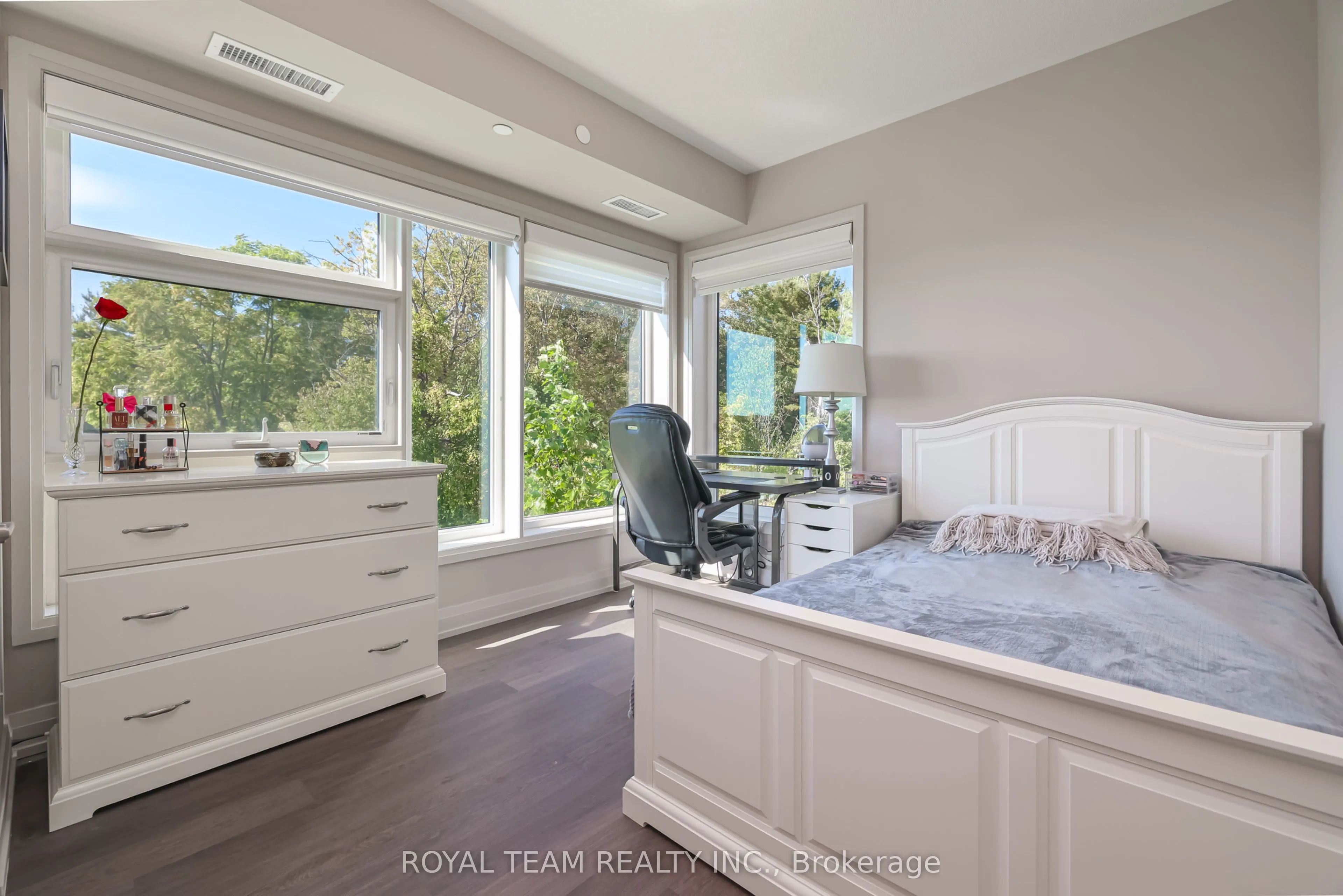 555 William Graham Drive, #307