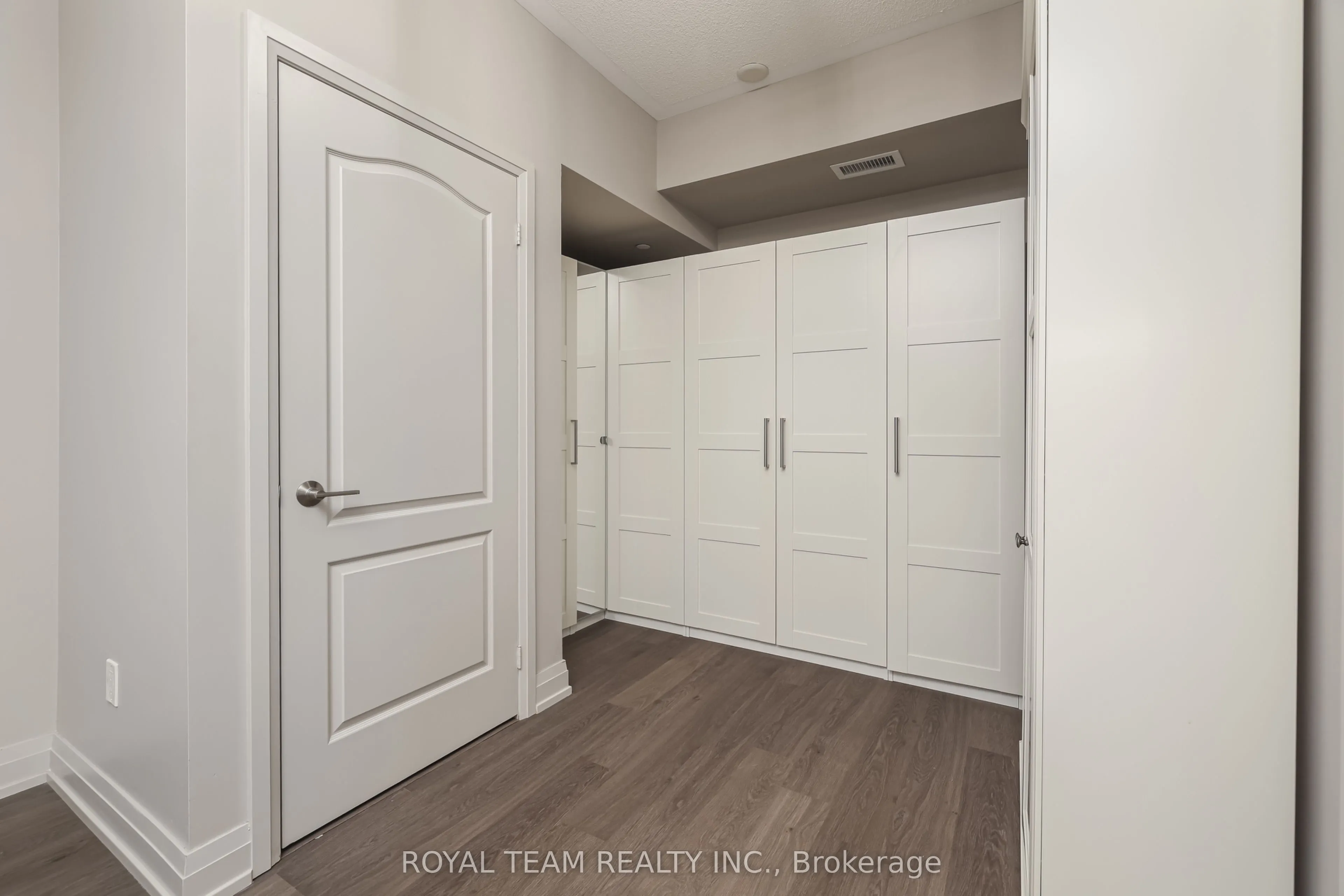 555 William Graham Drive, #307