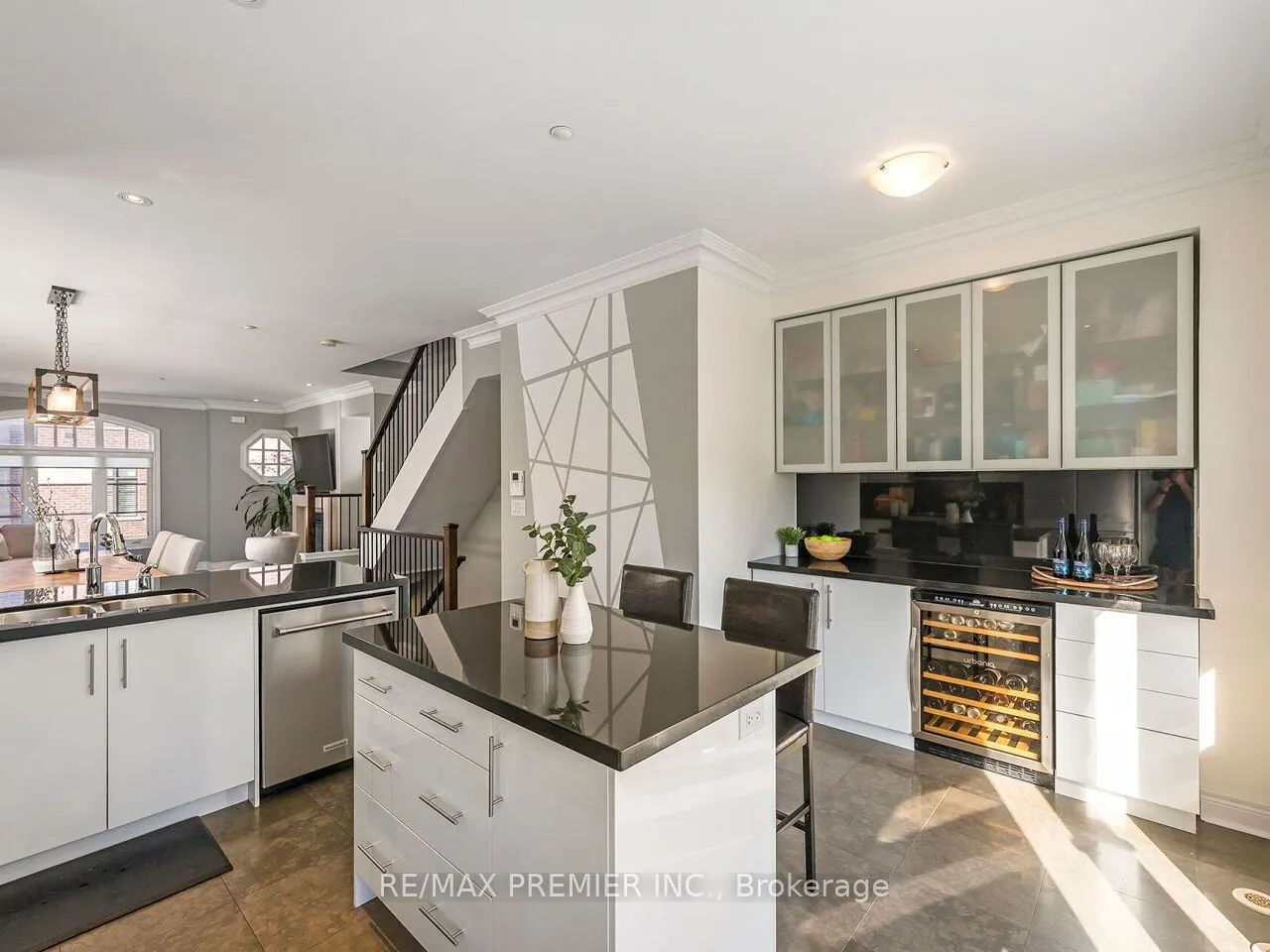 1 Powseland Crescent, #1