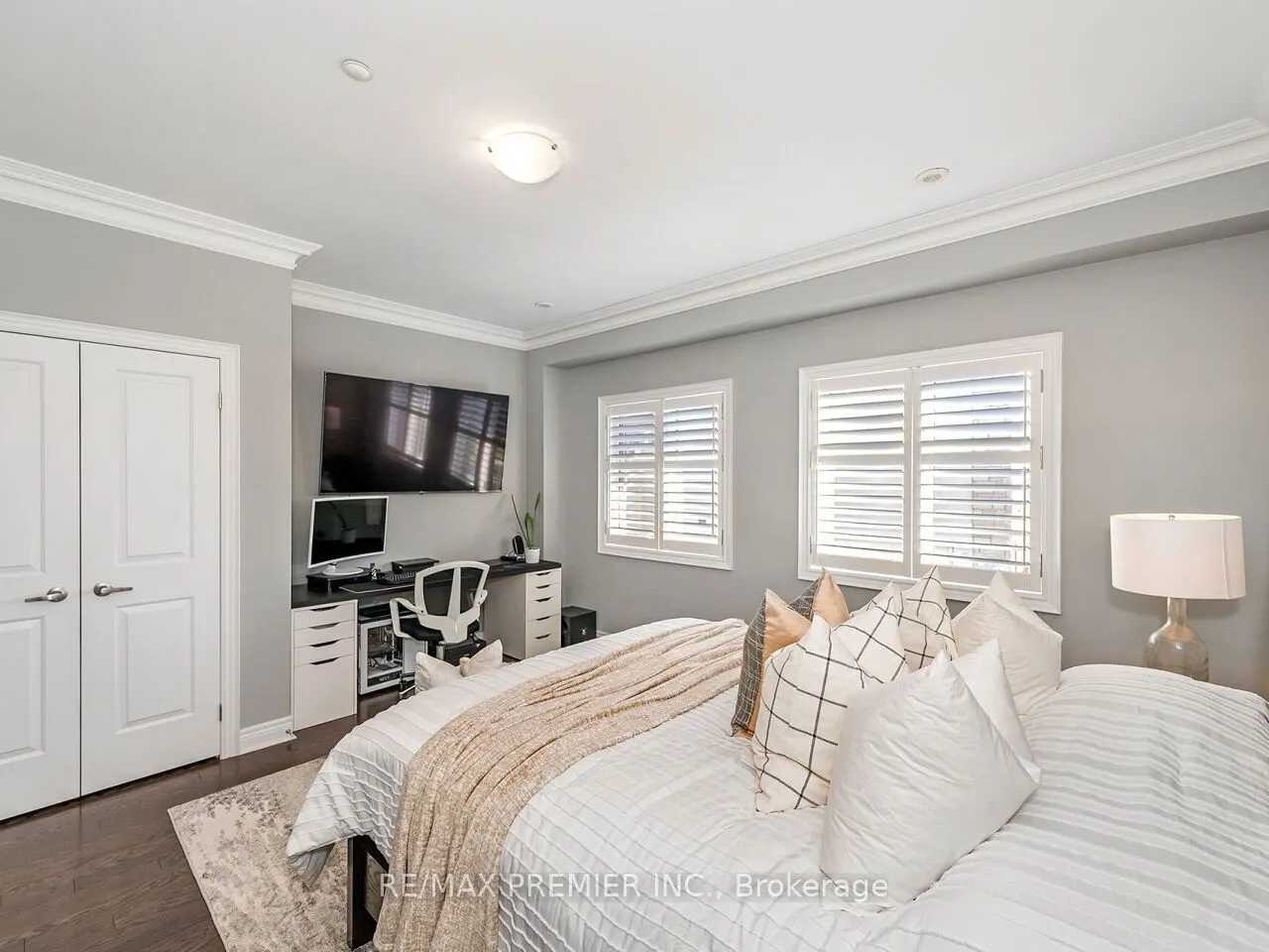 1 Powseland Crescent, #1