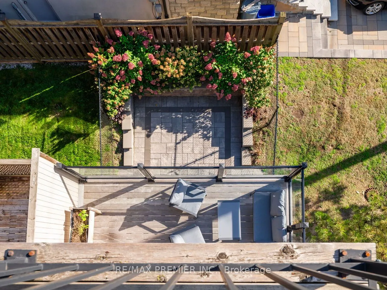 1 Powseland Crescent, #1