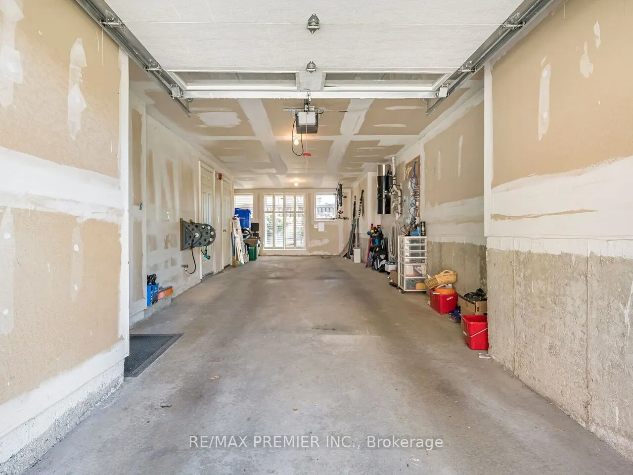 1 Powseland Crescent, #1