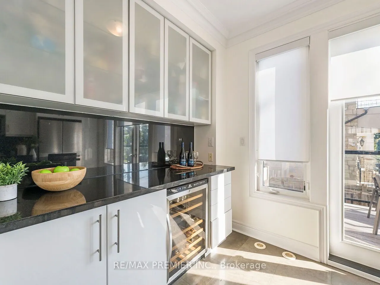 1 Powseland Crescent, #1