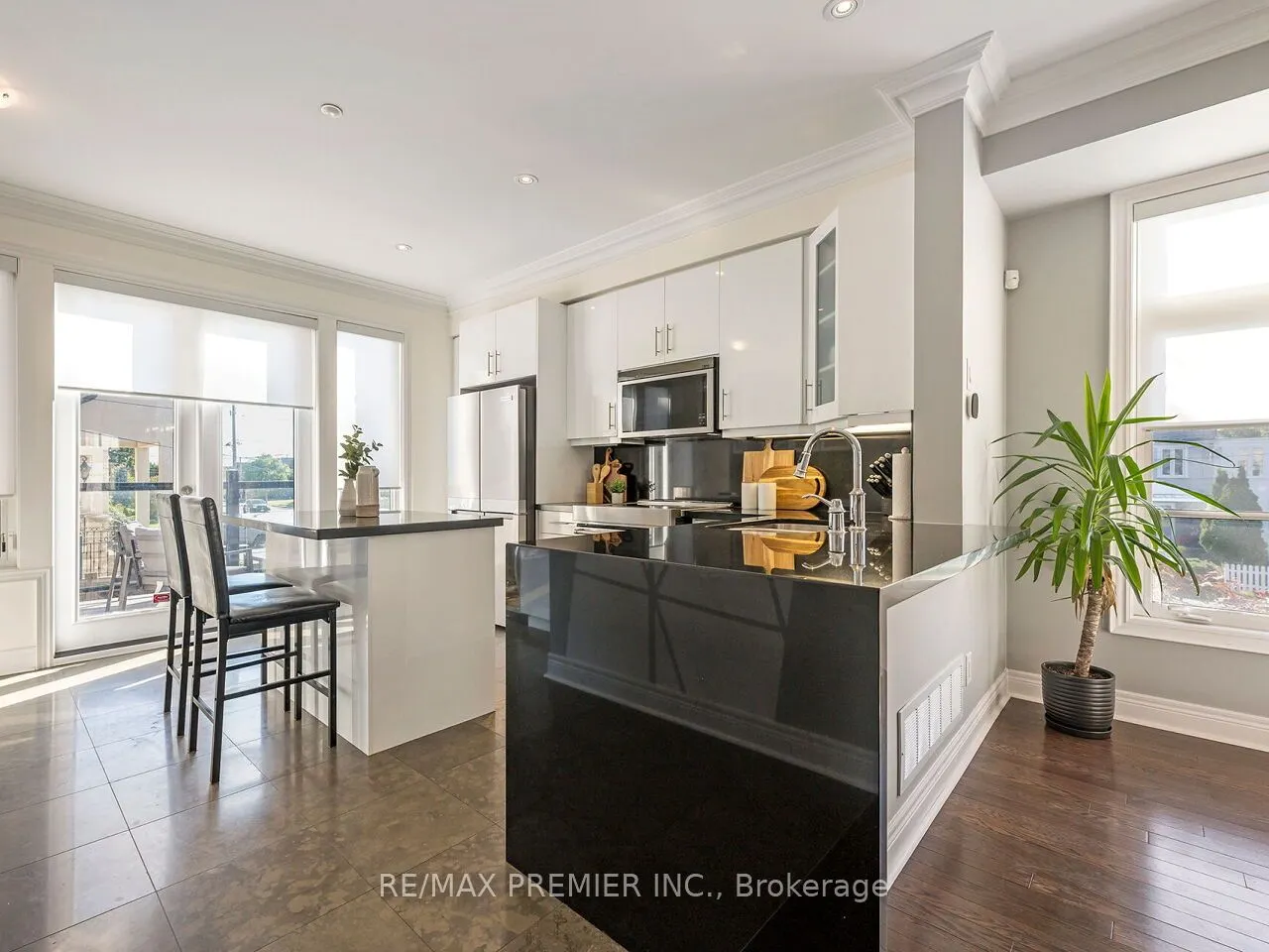 1 Powseland Crescent, #1