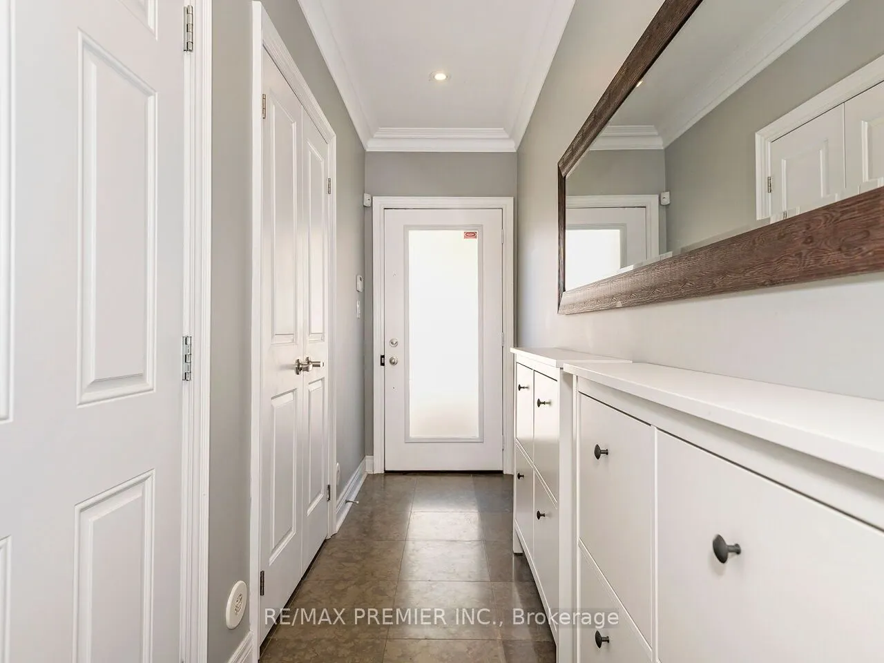 1 Powseland Crescent, #1