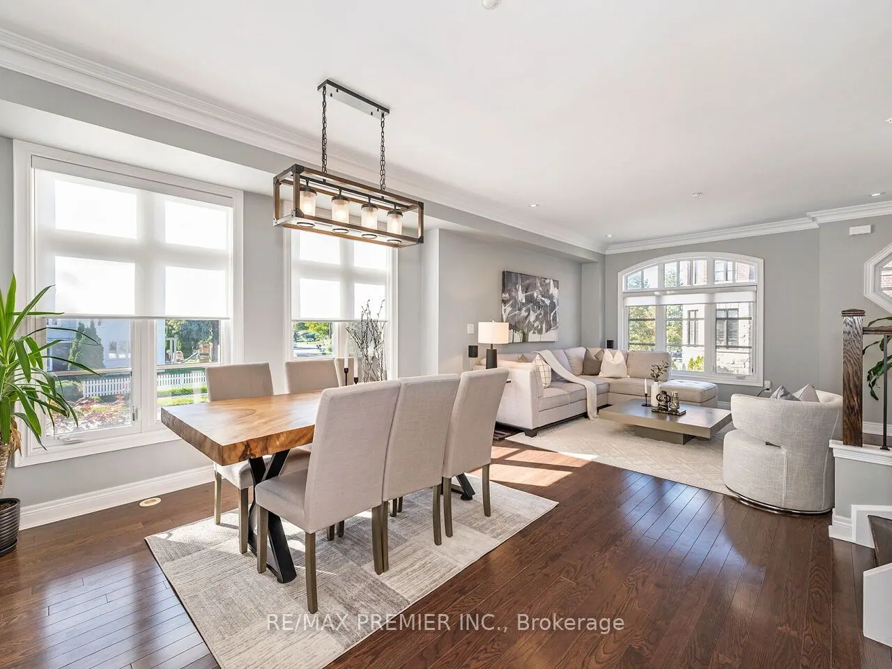 1 Powseland Crescent, #1