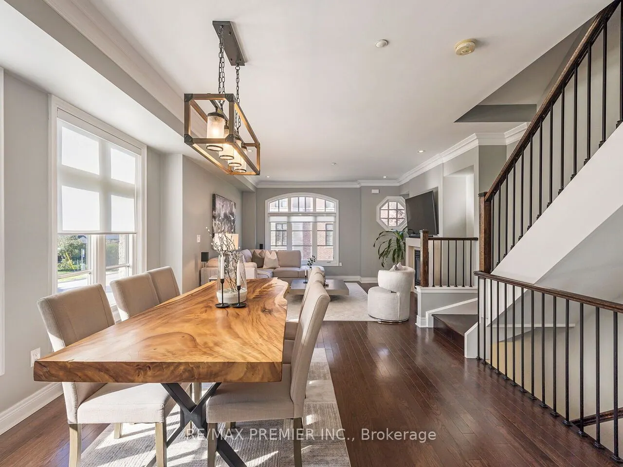 1 Powseland Crescent, #1