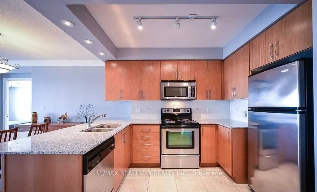 88 Promenade Circle, #609