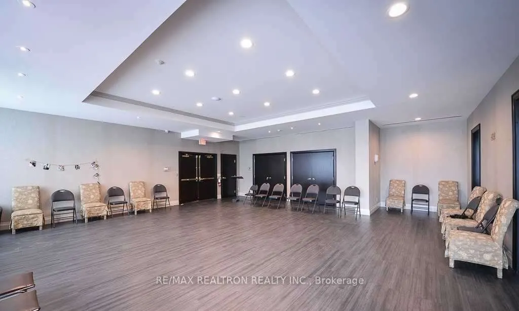 88 Promenade Circle, #609