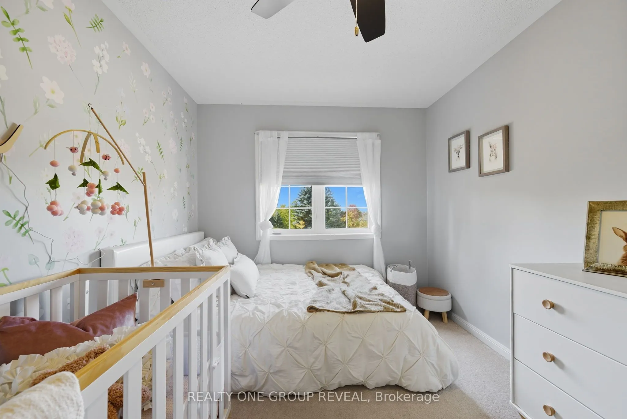 37 Mainprize Crescent