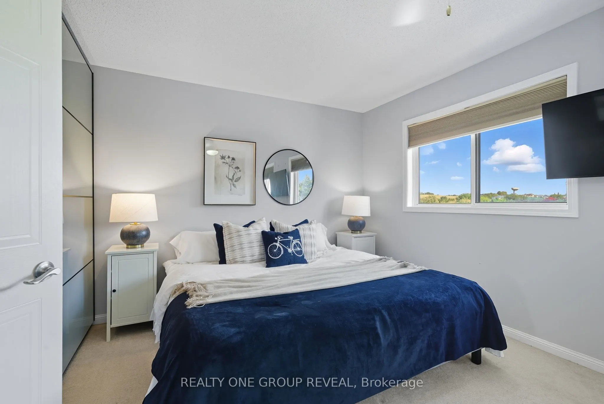 37 Mainprize Crescent