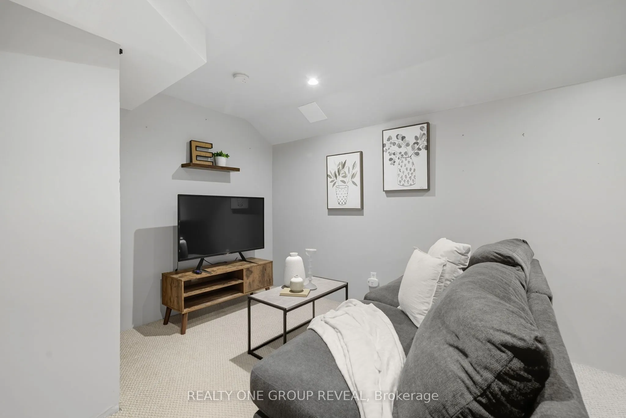 37 Mainprize Crescent
