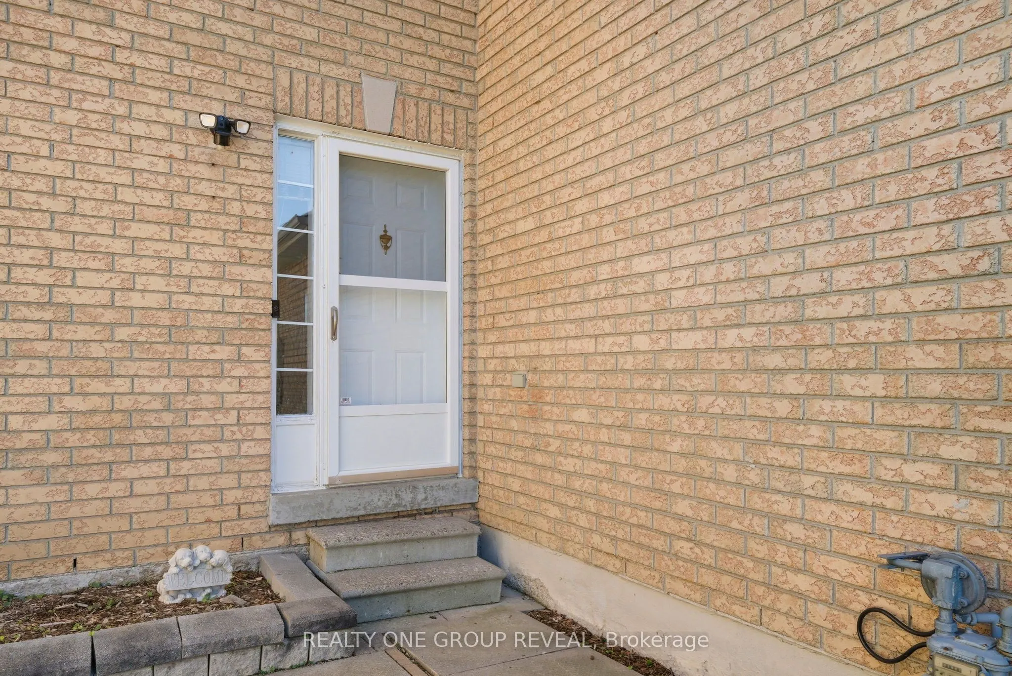 37 Mainprize Crescent