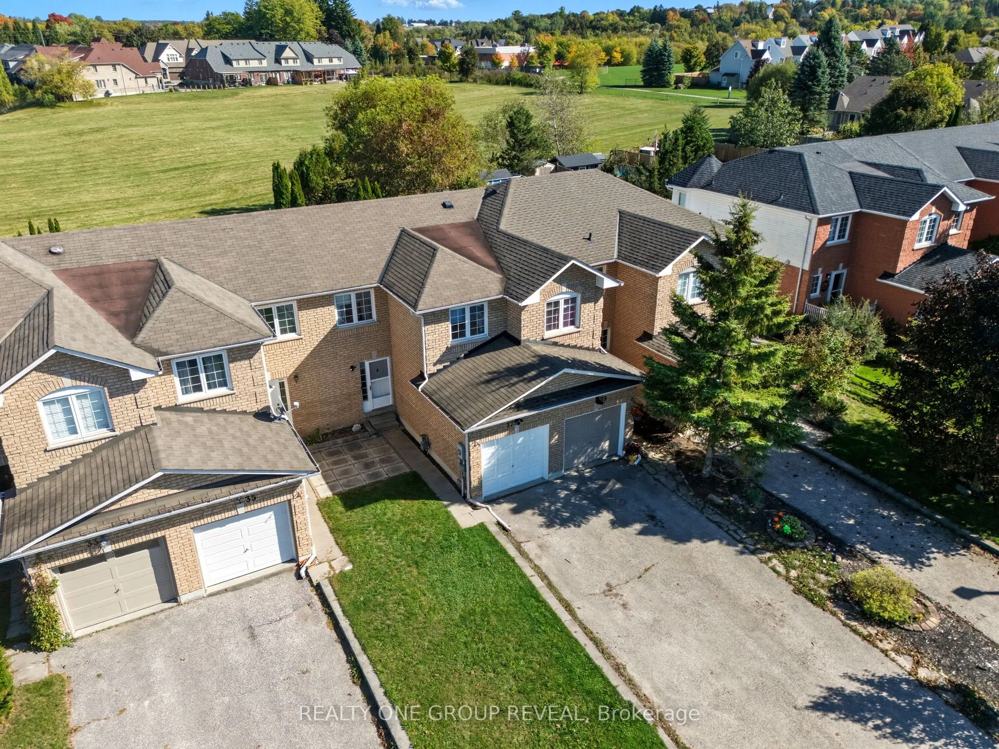 37 Mainprize Crescent