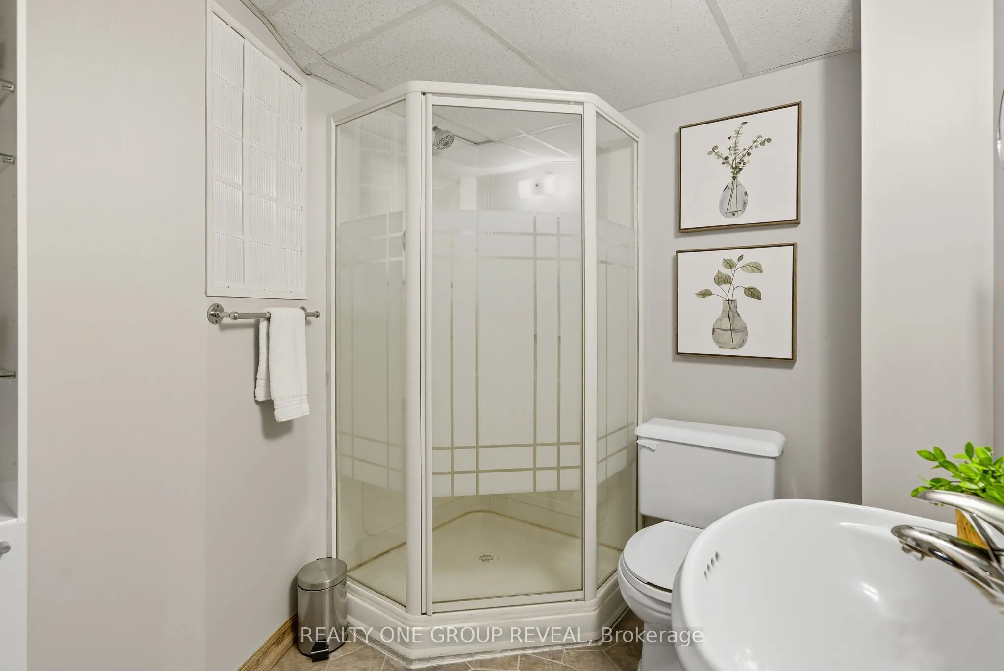 37 Mainprize Crescent