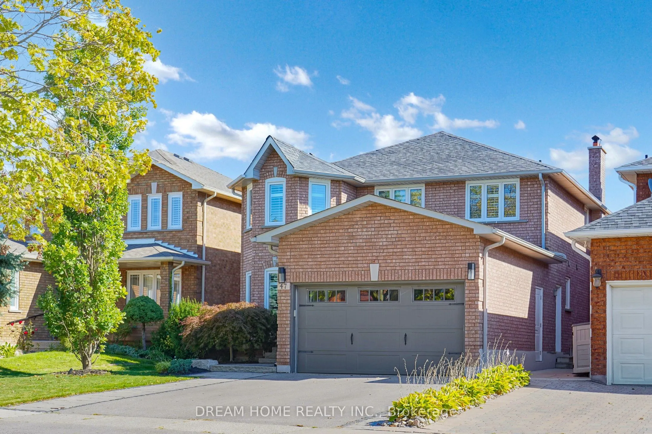 47 Venetian Crescent
