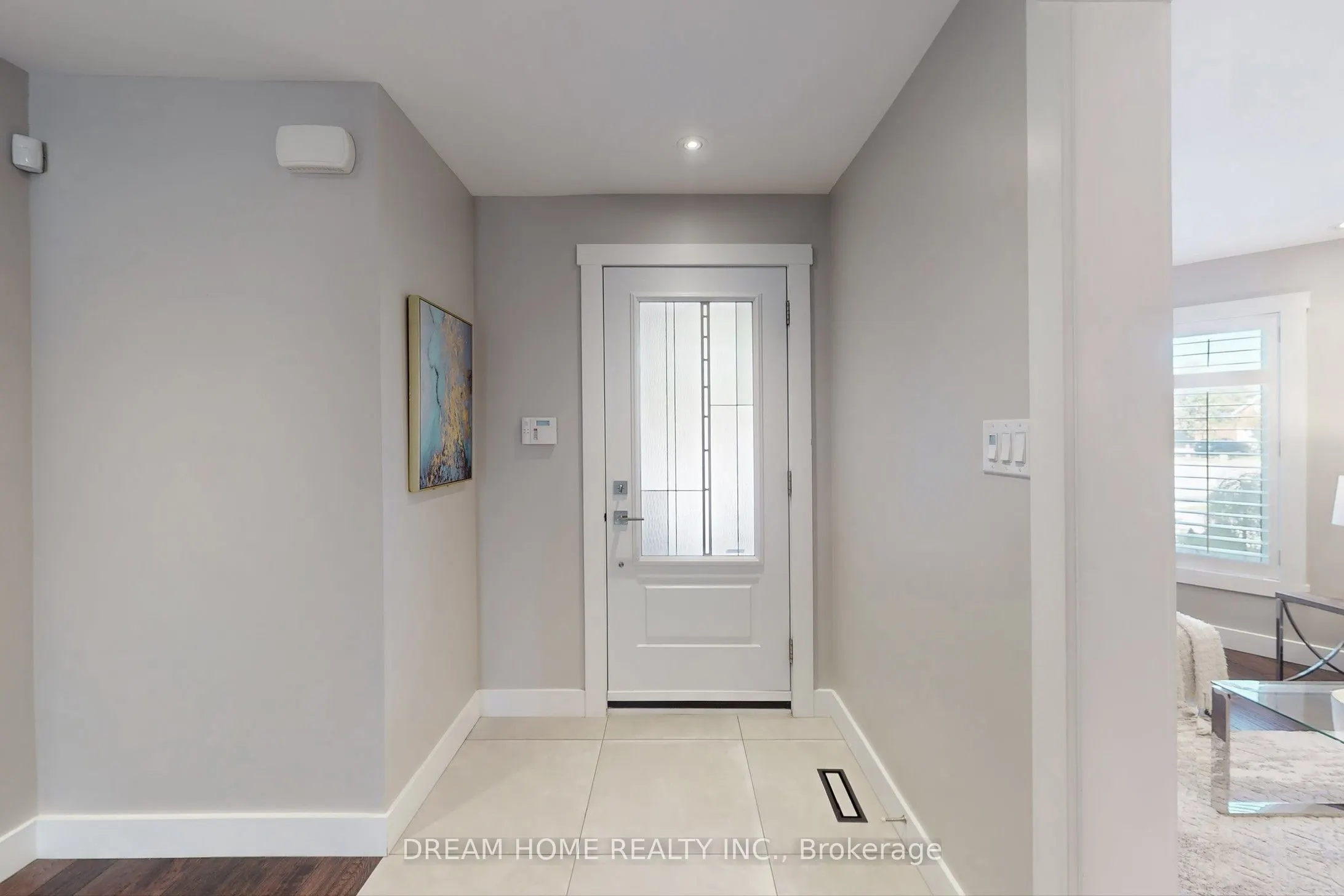 47 Venetian Crescent