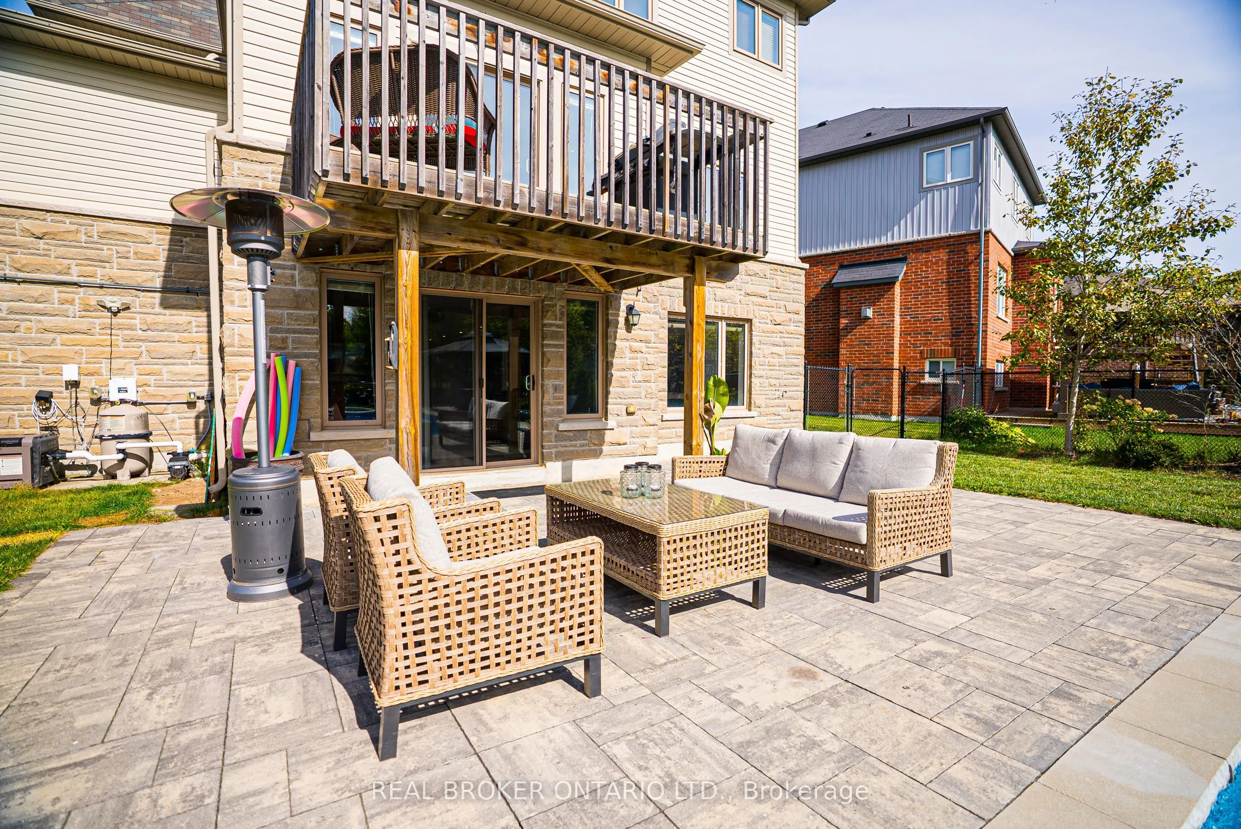 203 Gold Park Gate
