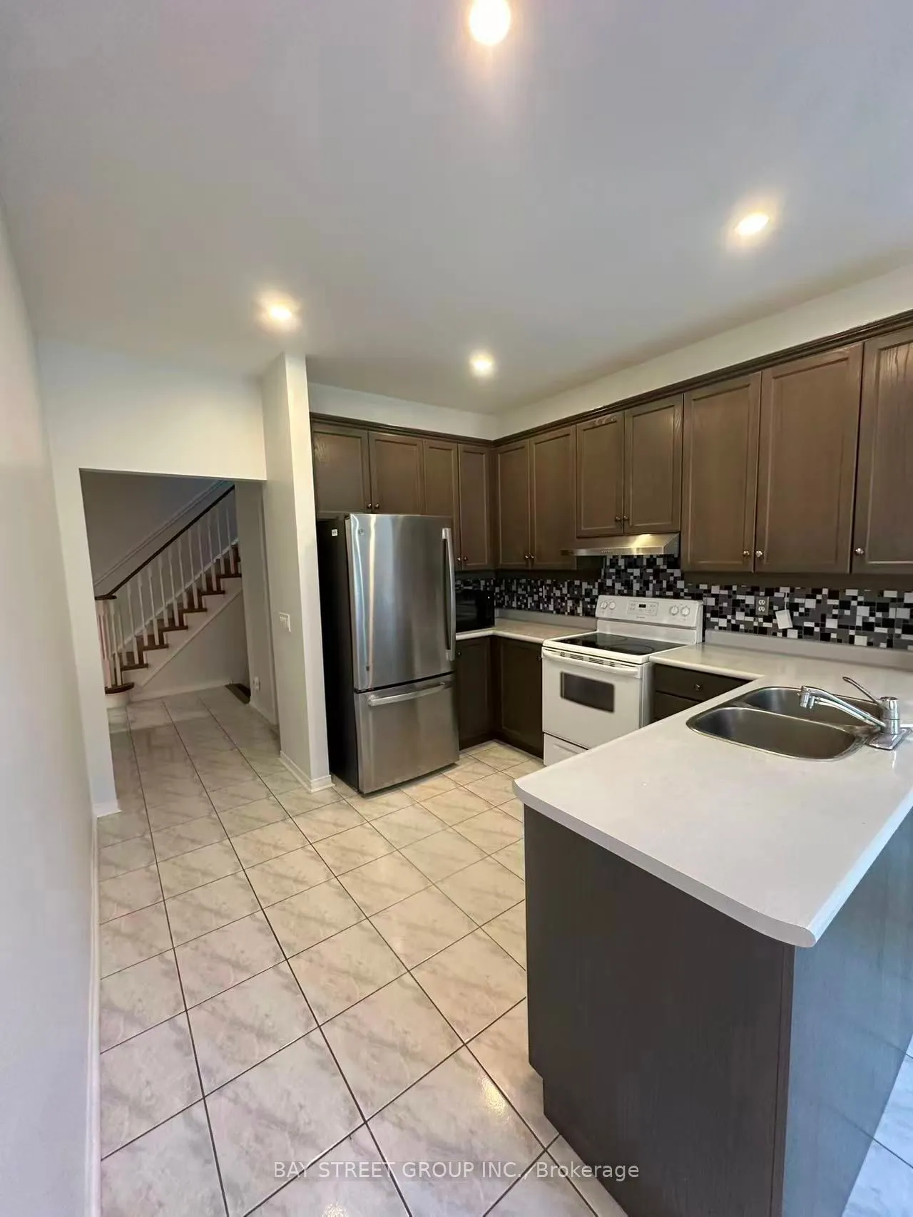 5 Ballymore Drive