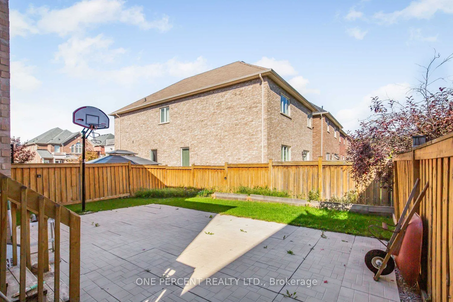 16 Mckenzie Way