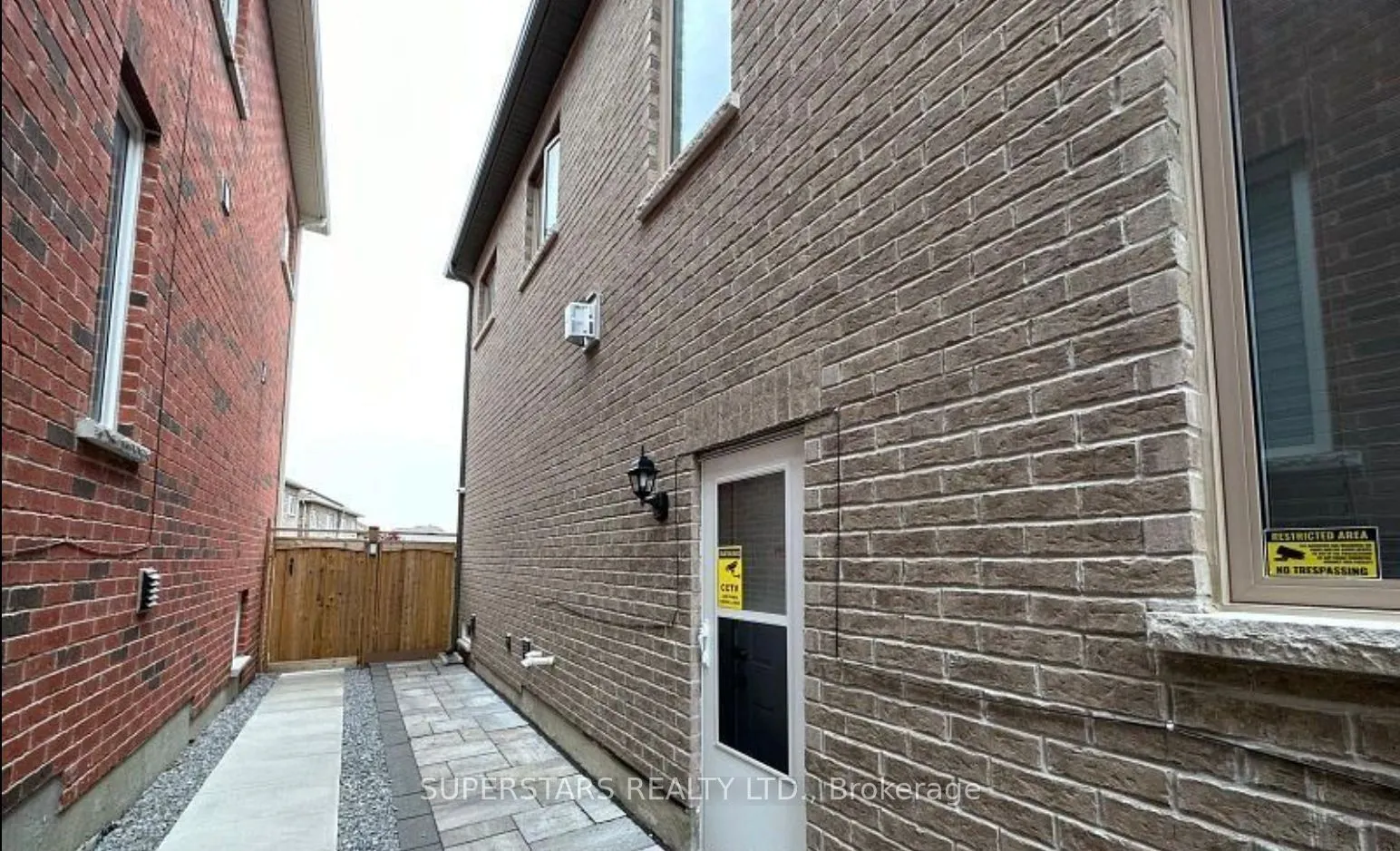 41 MANILA Avenue