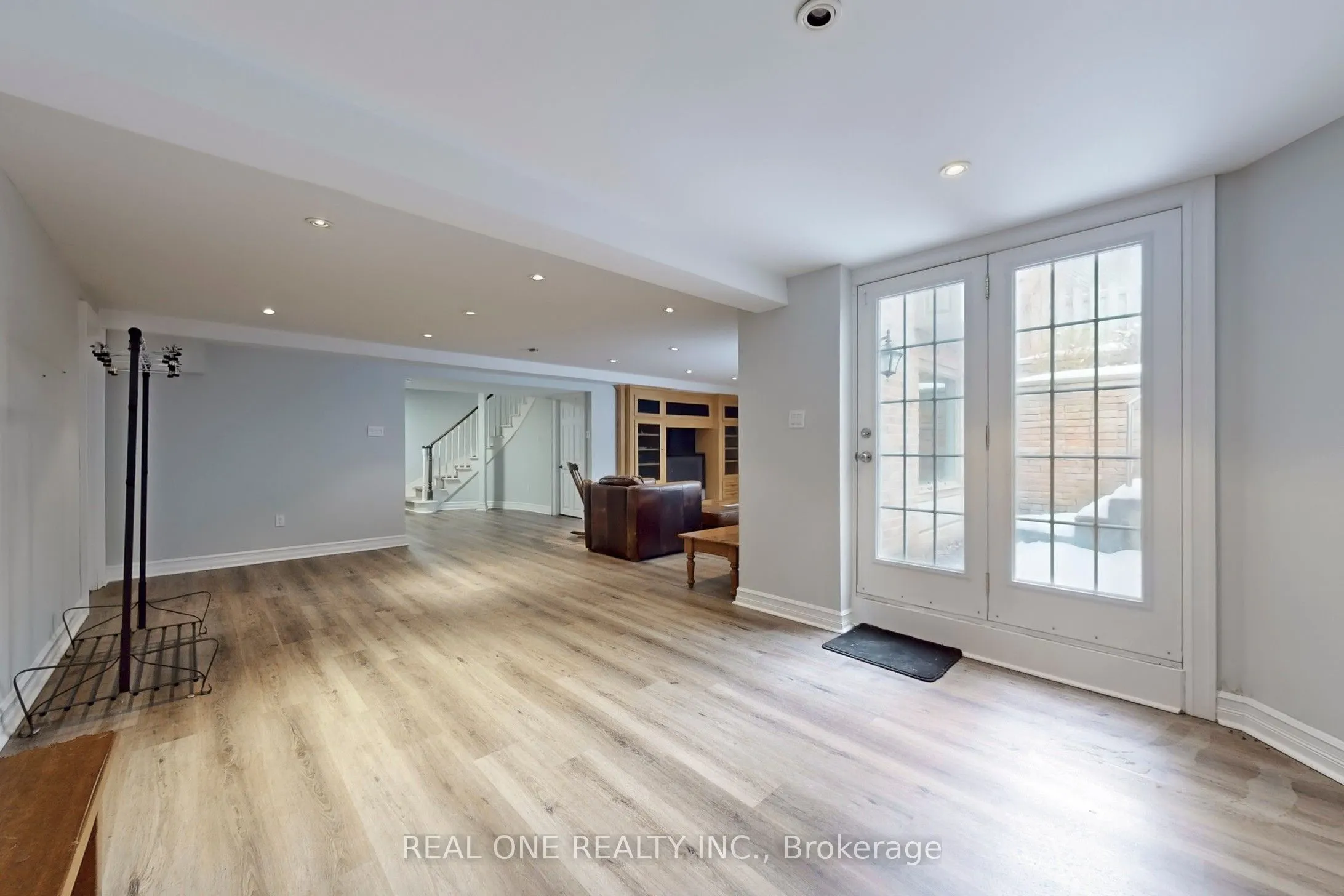 27 Aitken Circle