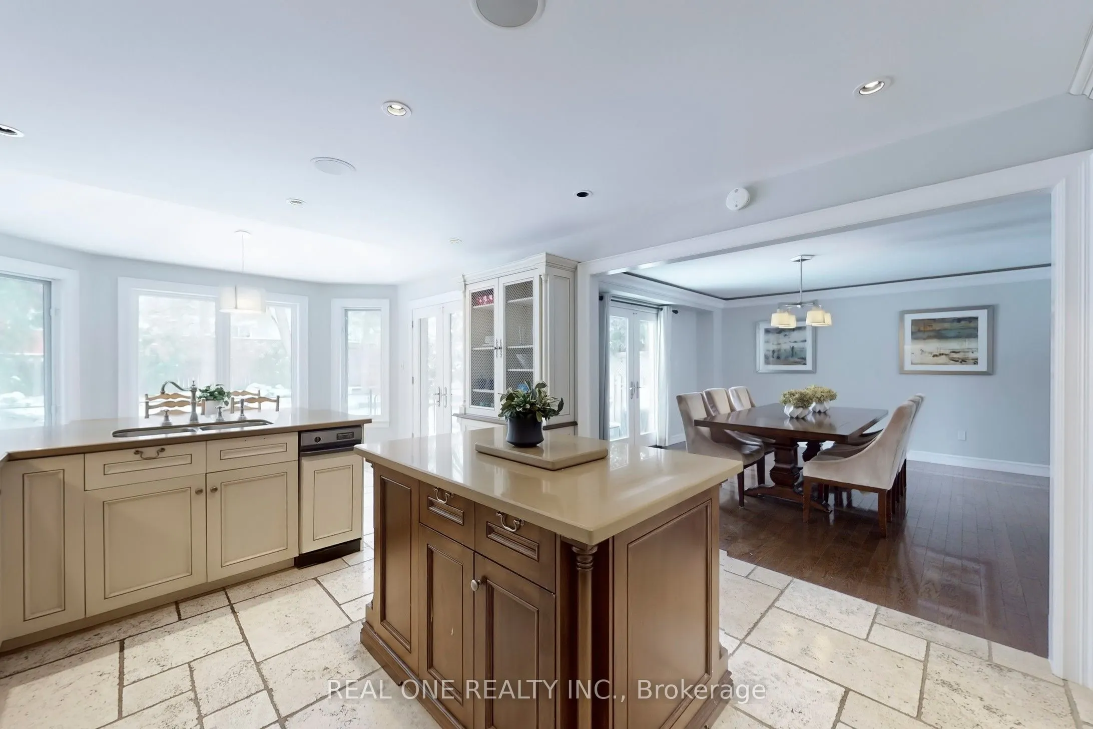 27 Aitken Circle