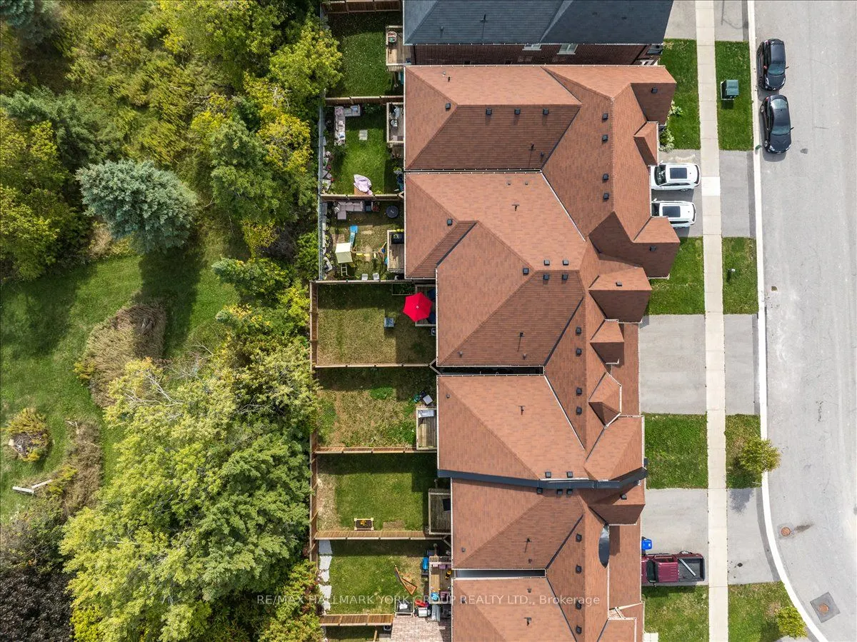 1192 Peelar Crescent