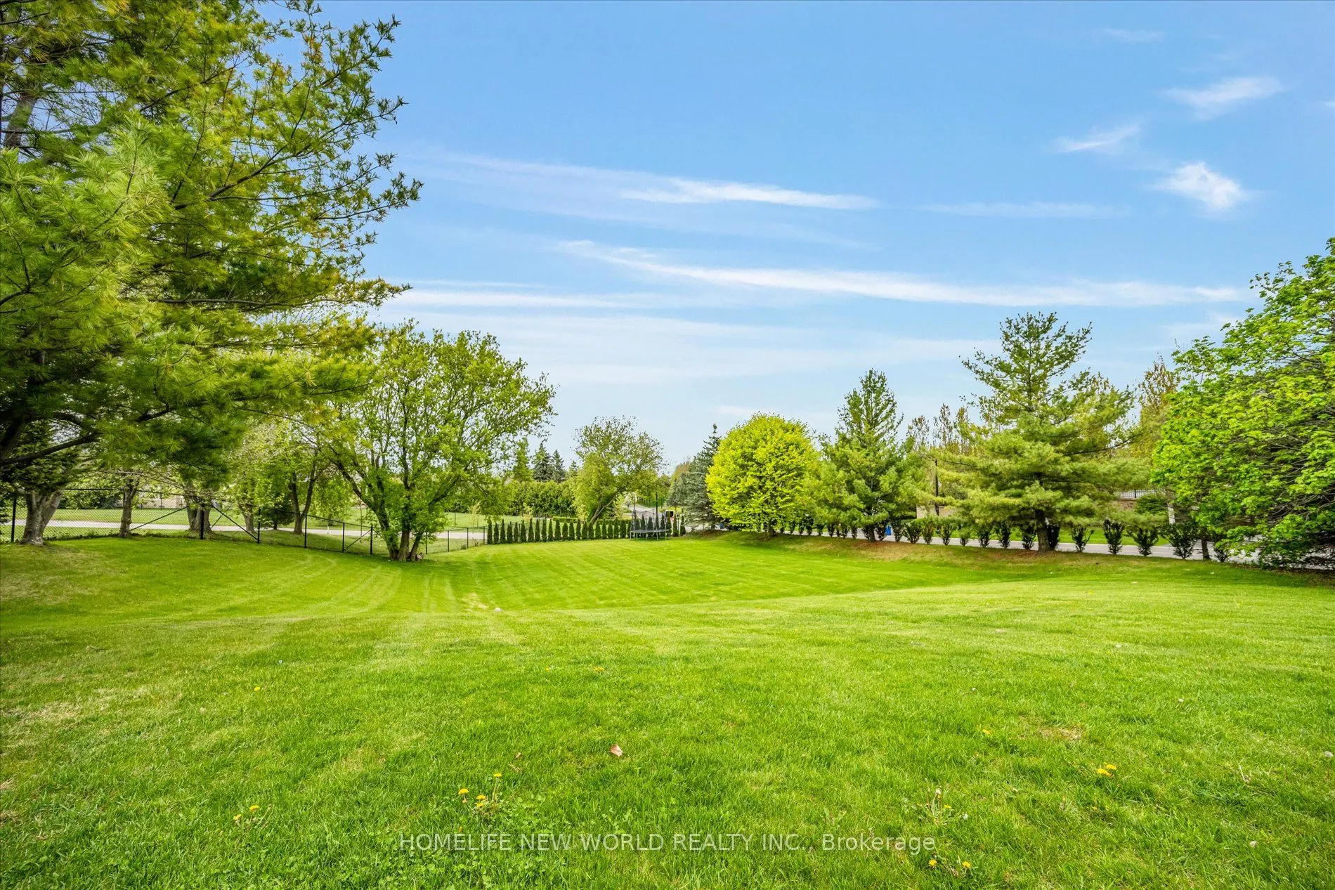 760 Woodland Acres Crescent