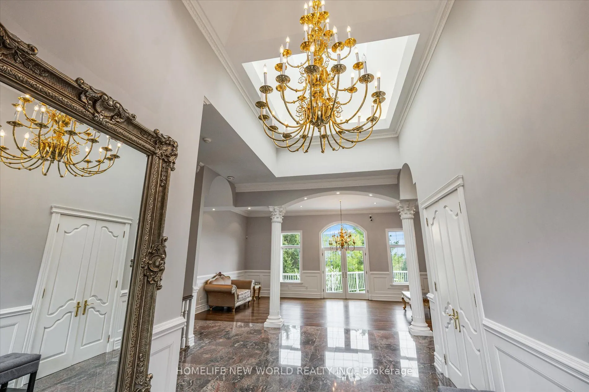 760 Woodland Acres Crescent