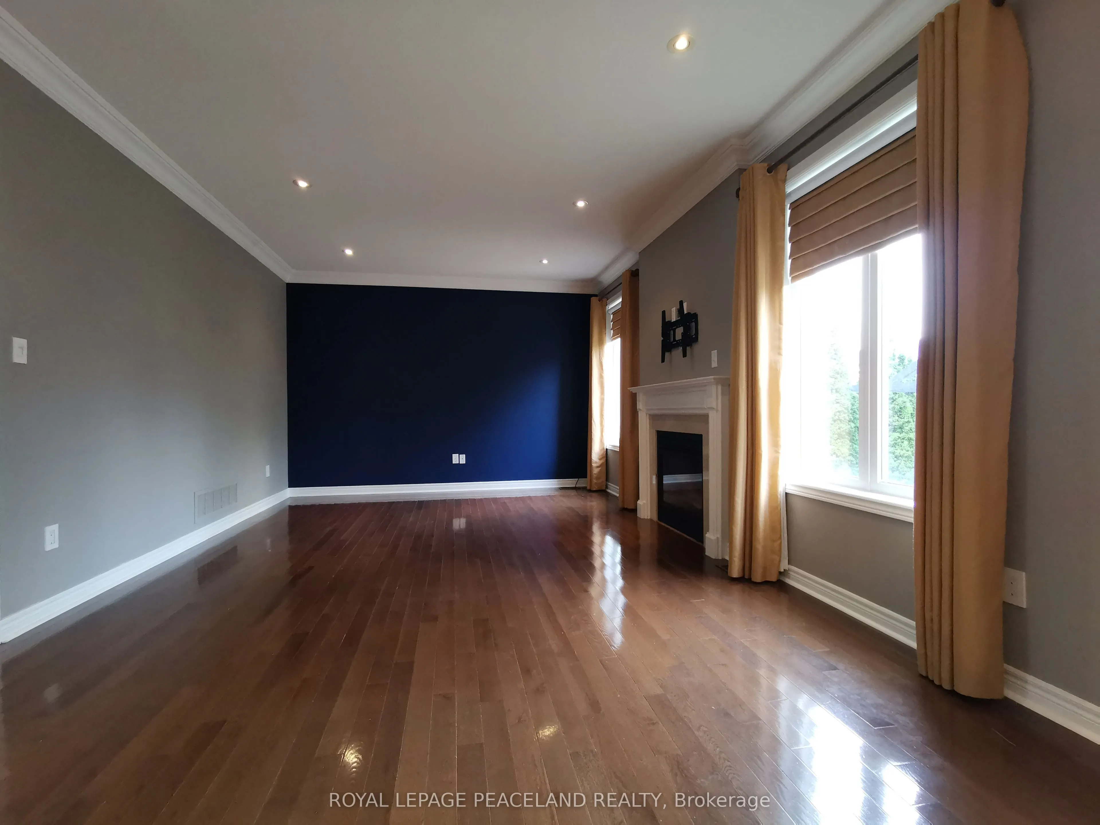 48 Barberry Crescent