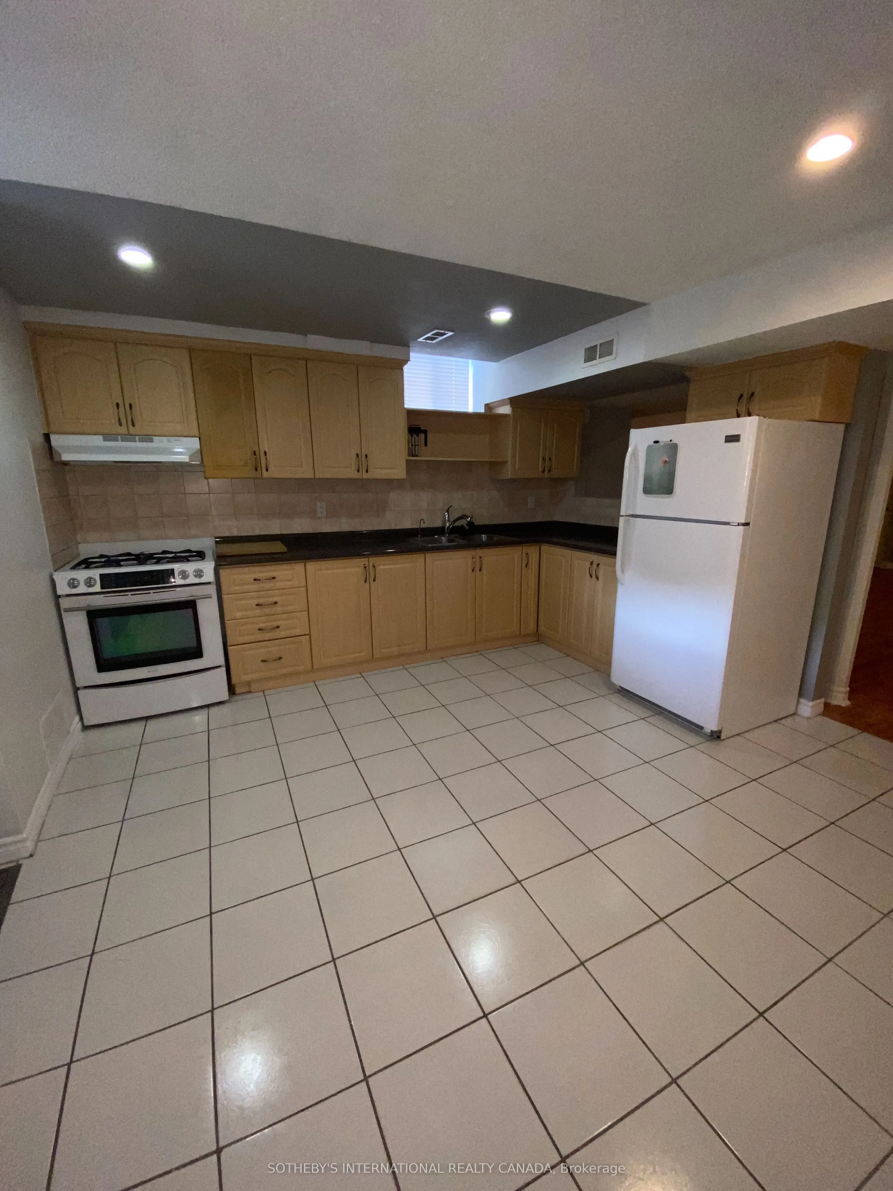 131 Via Carmine Avenue, #Lower