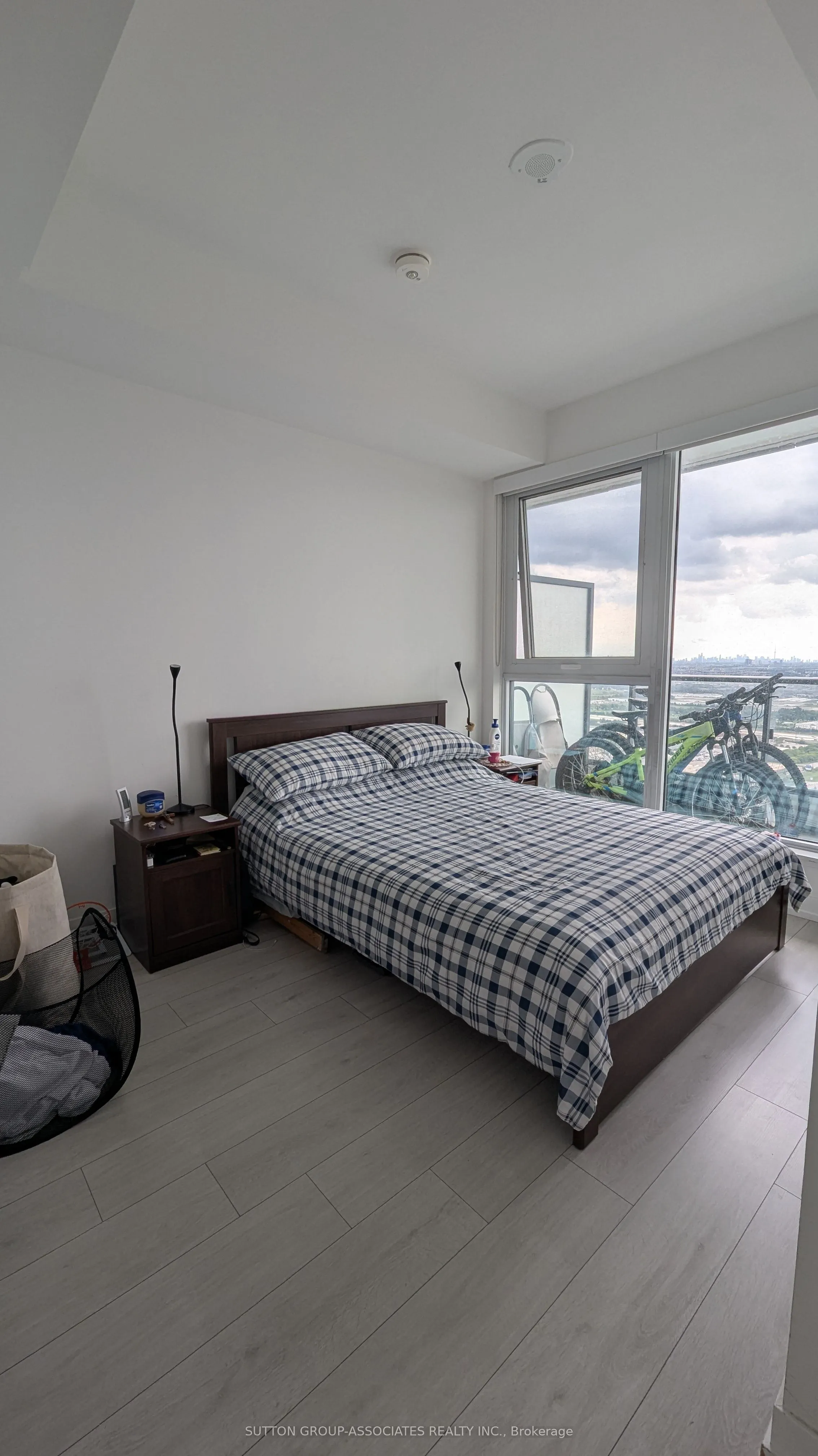 898 Portage Parkway, #5909