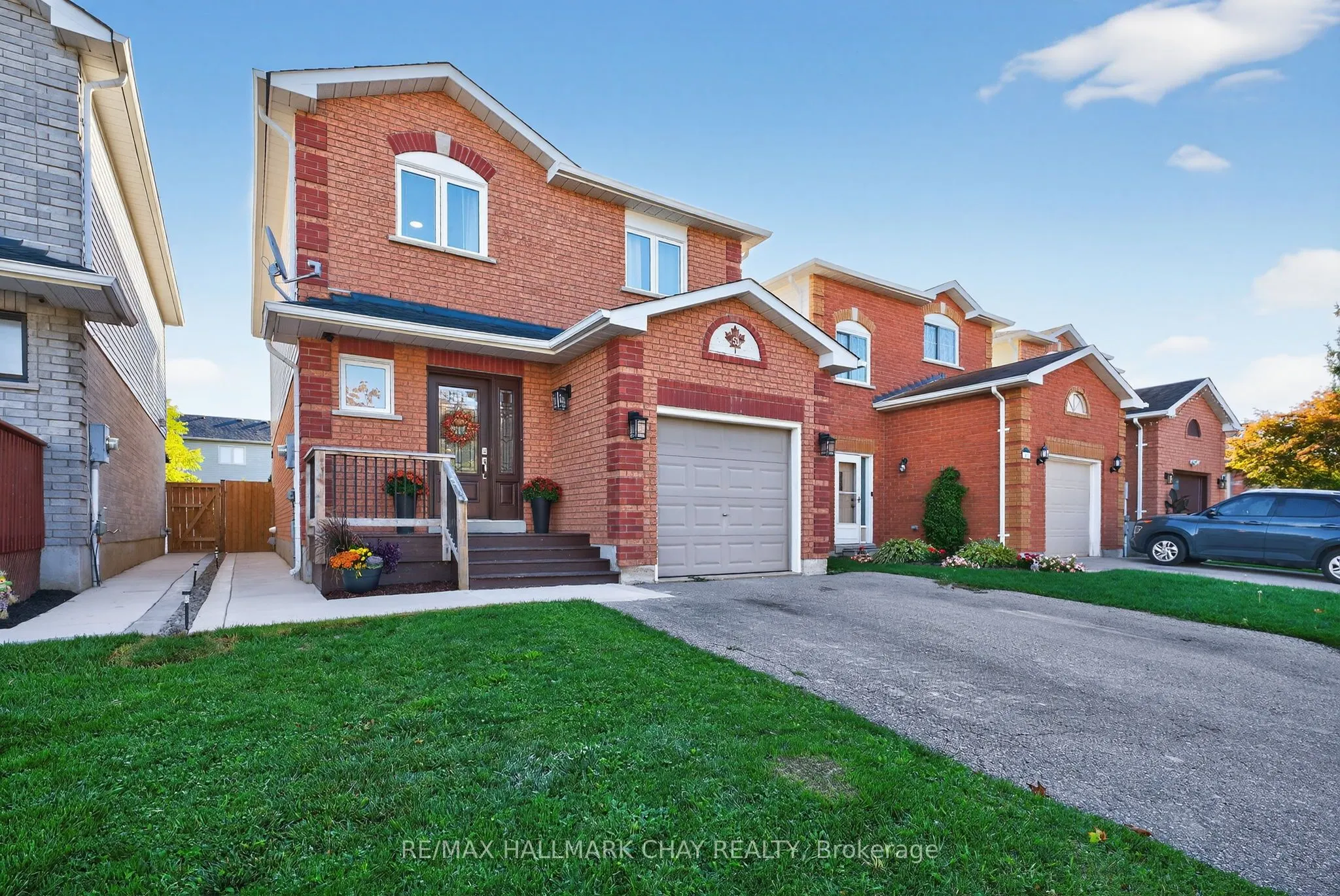 53 McKnight Crescent