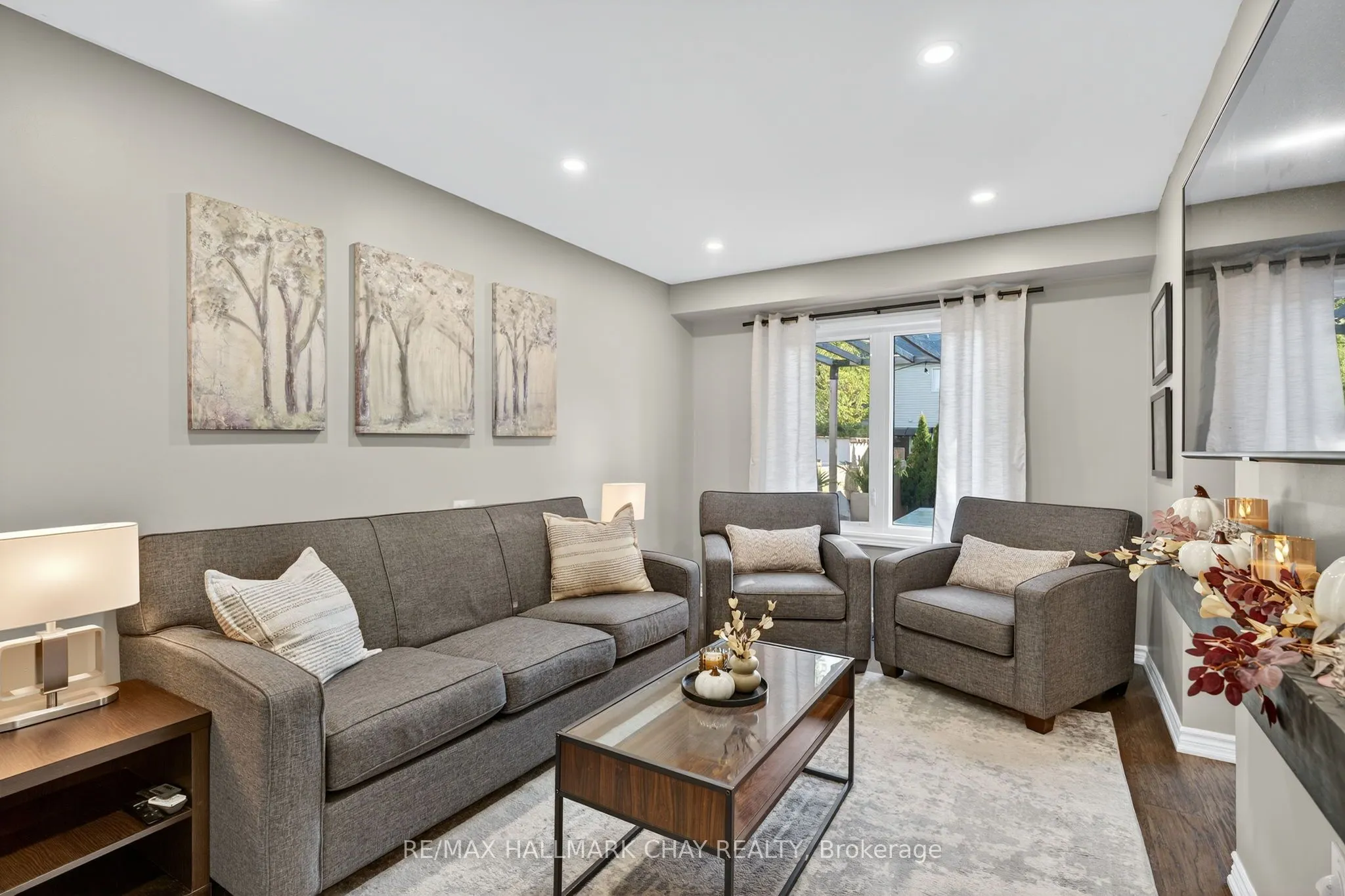 53 McKnight Crescent