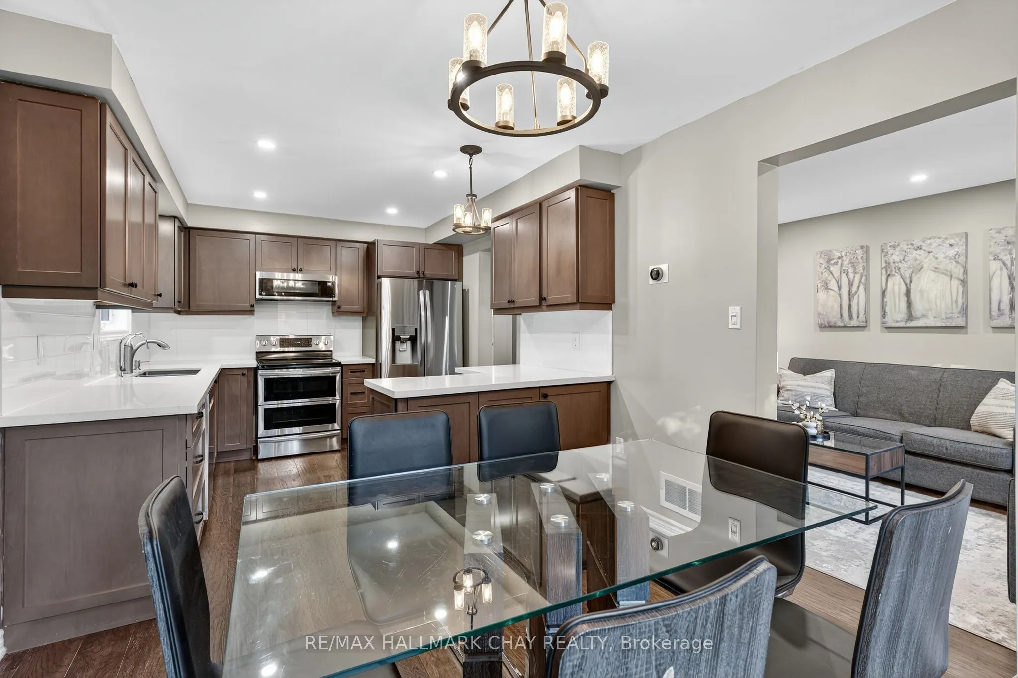 53 McKnight Crescent