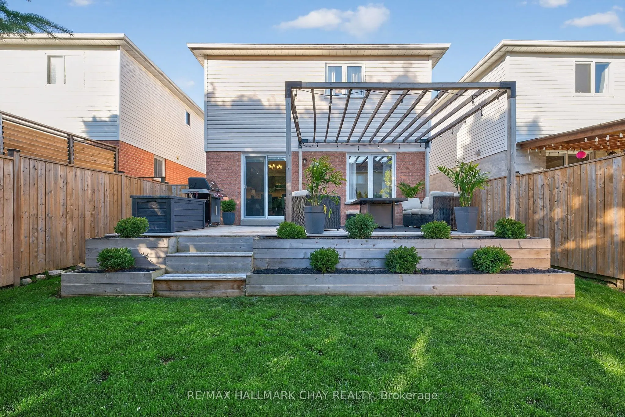53 McKnight Crescent