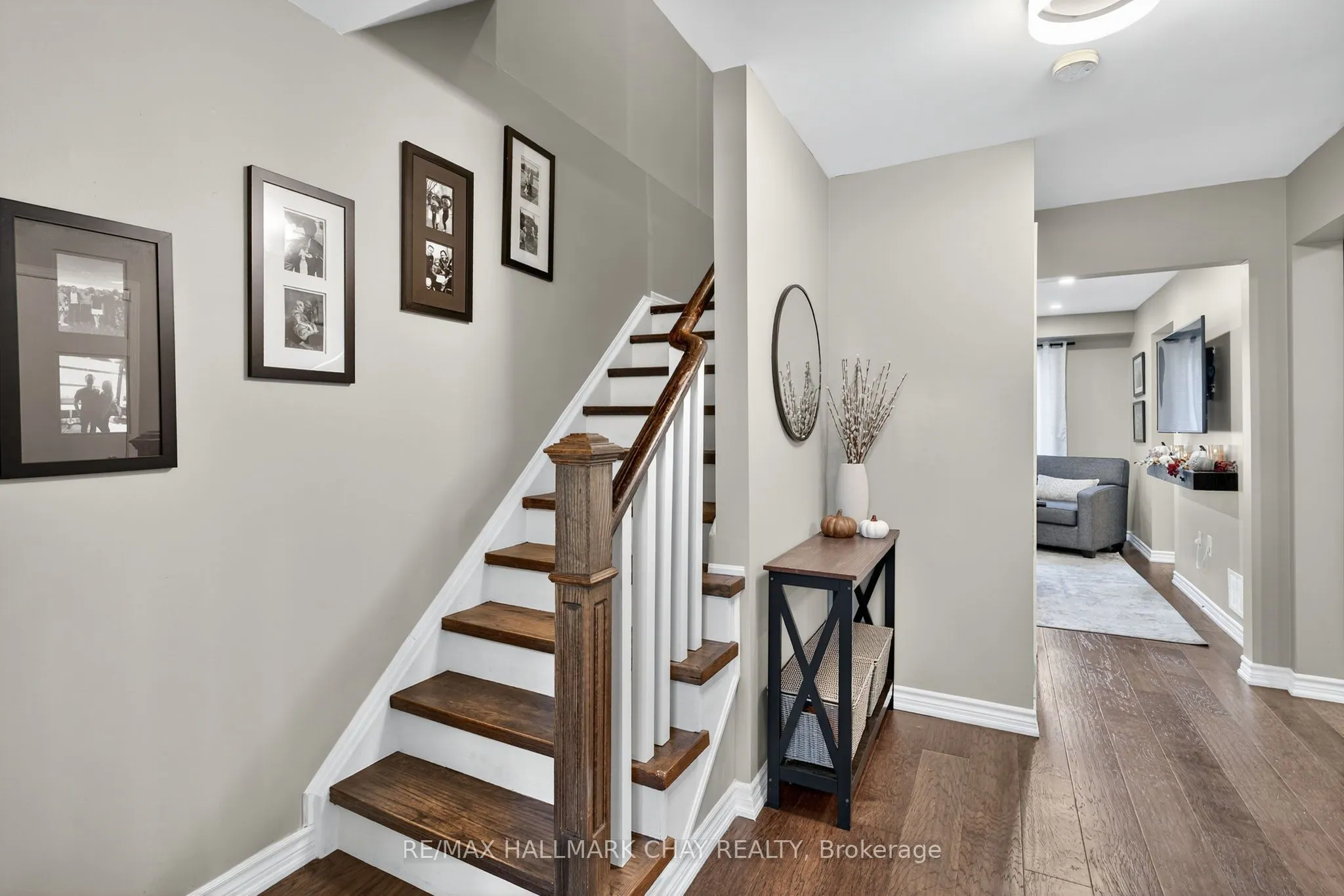 53 McKnight Crescent