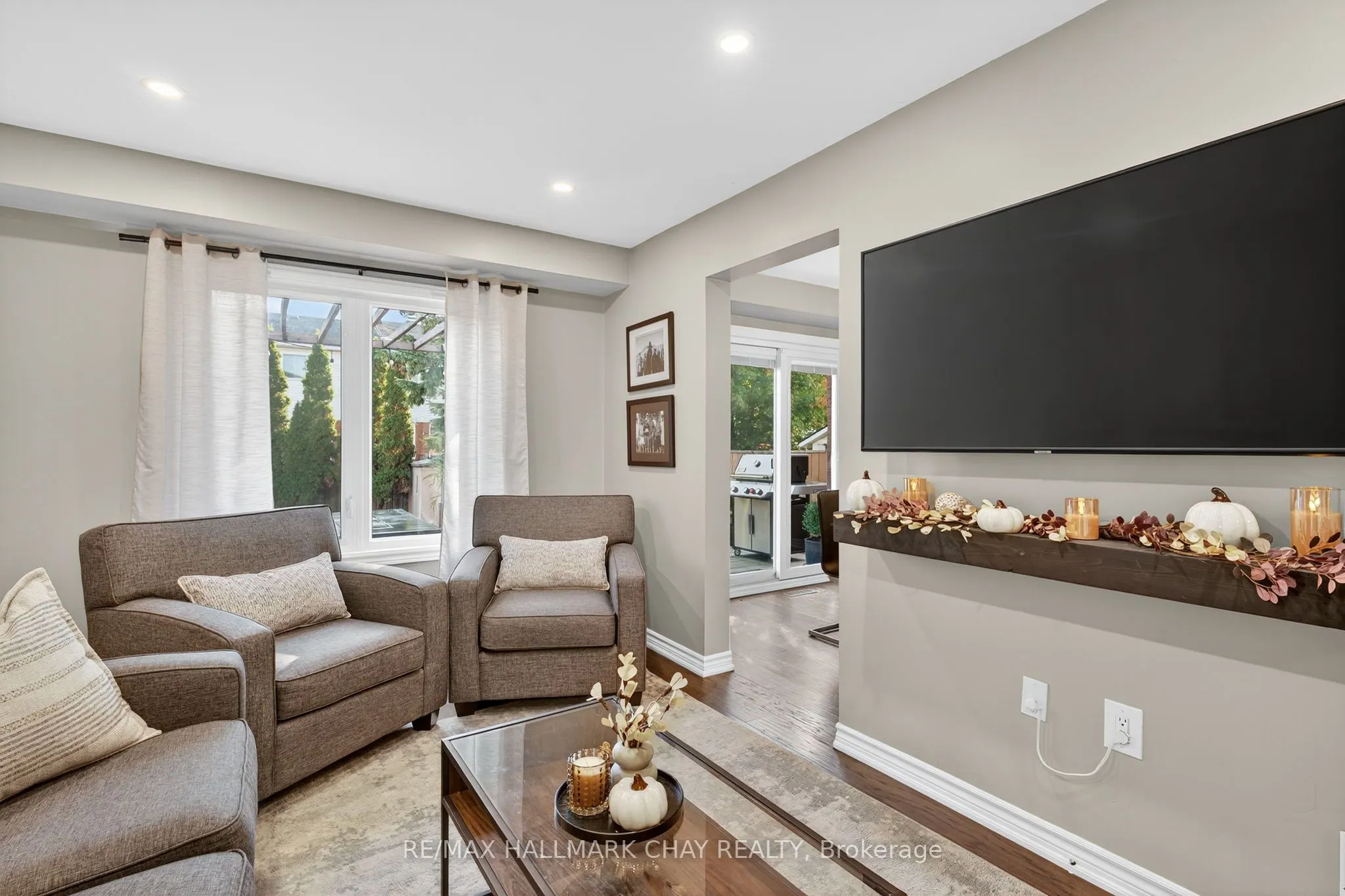 53 McKnight Crescent